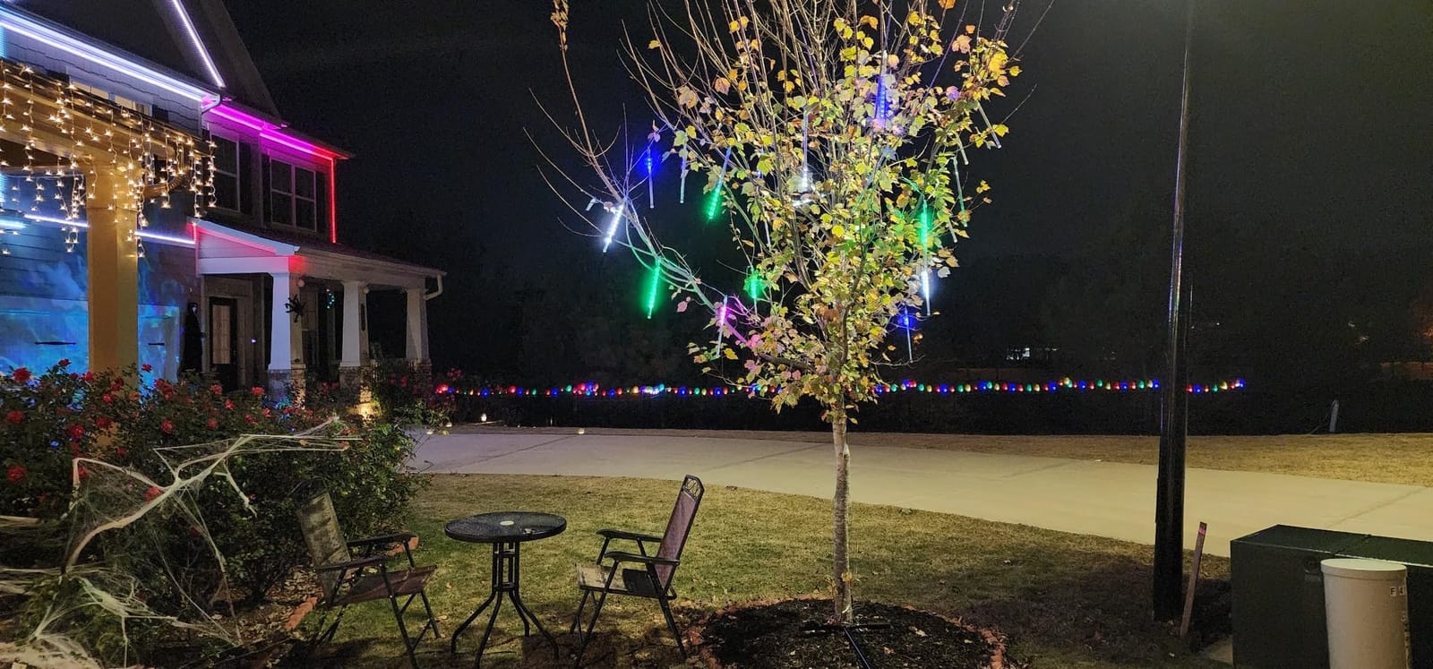 Christmas Lights Outdoor, 24 Tubes Meteor Shower Lights for Xmas Decoration | Equal to 3 Sets of 8-Tubes, Waterproof Snow Falling Icicle Lights for Xmas Yard Tree Party Window House, UL Plug, White customer photo 1