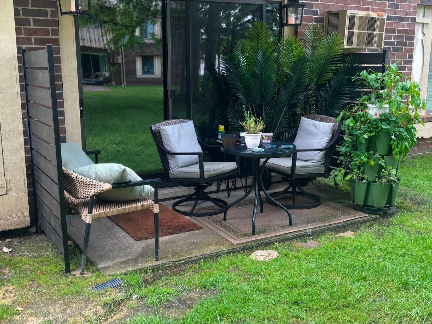 Enclo Concord Privacy Screen, Cedar Wood DIY No Dig Kit | 5ftH x 3.2ftW, Pre-Stained, 1 Panel, Hide Trash Cans, EC18022 customer photo 1
