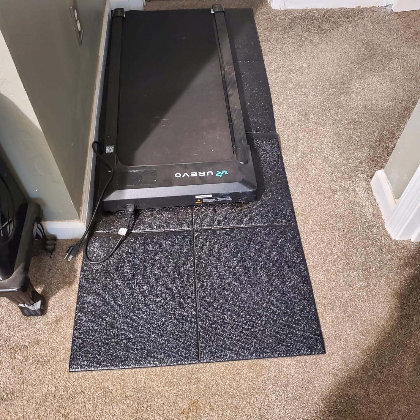 UREVO Foldable Treadmill Mat, Treadmill Mat for Carpet & Hardwood Floors, Mat for Under Walking Pad on Carpet, Hardwood Floors Protector, Non-Slip, Waterproof, Noise Shock Absorption customer photo 1