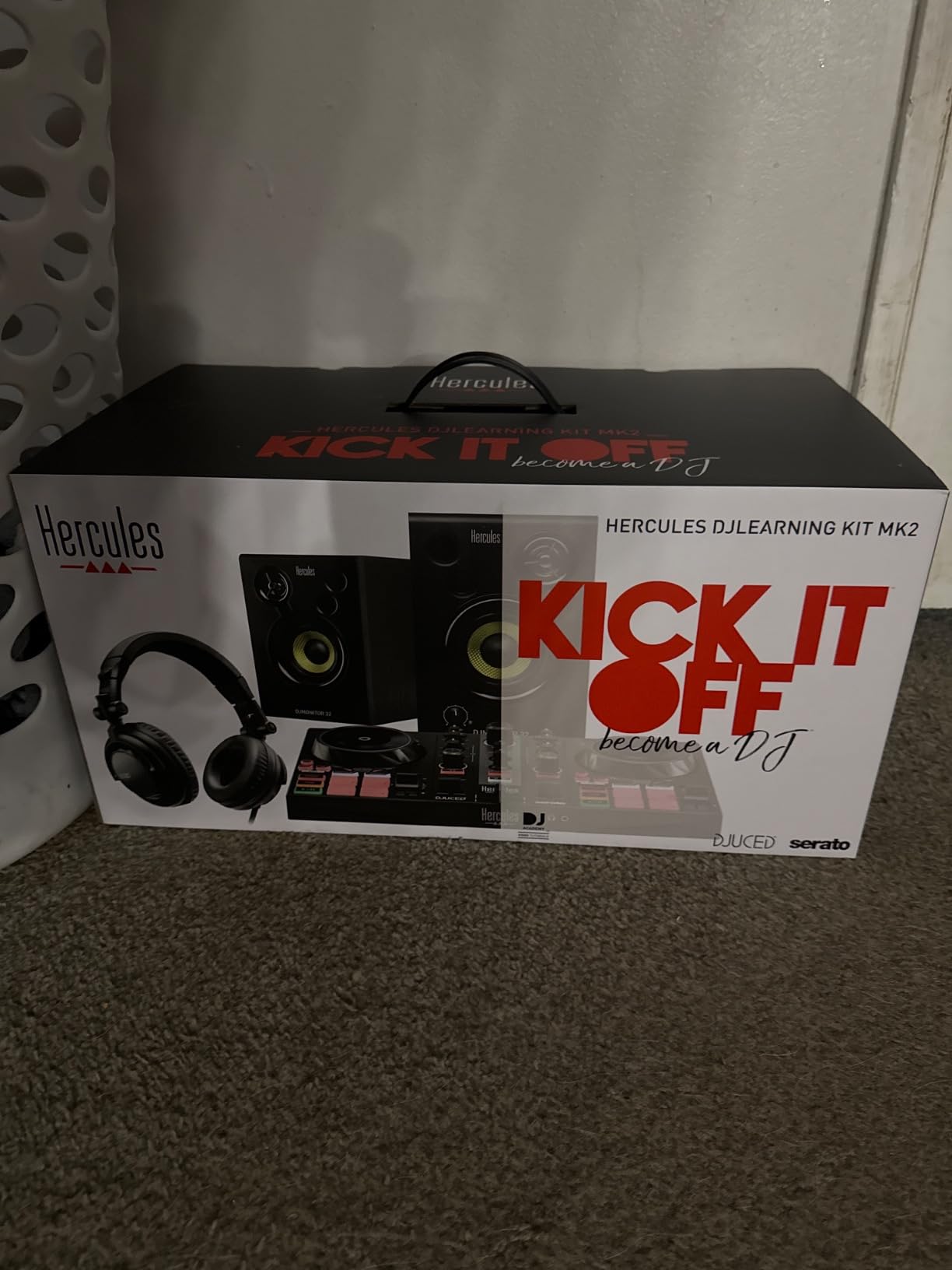 Hercules DJLearning Kit MK II, DJ Controller with Speakers and Headphones, Beginner DJ Set with Jog Wheels, 2 Deck DJ Mixer Controller, Portable DJ Equipment for Beginners, Compatible with PC customer photo 1