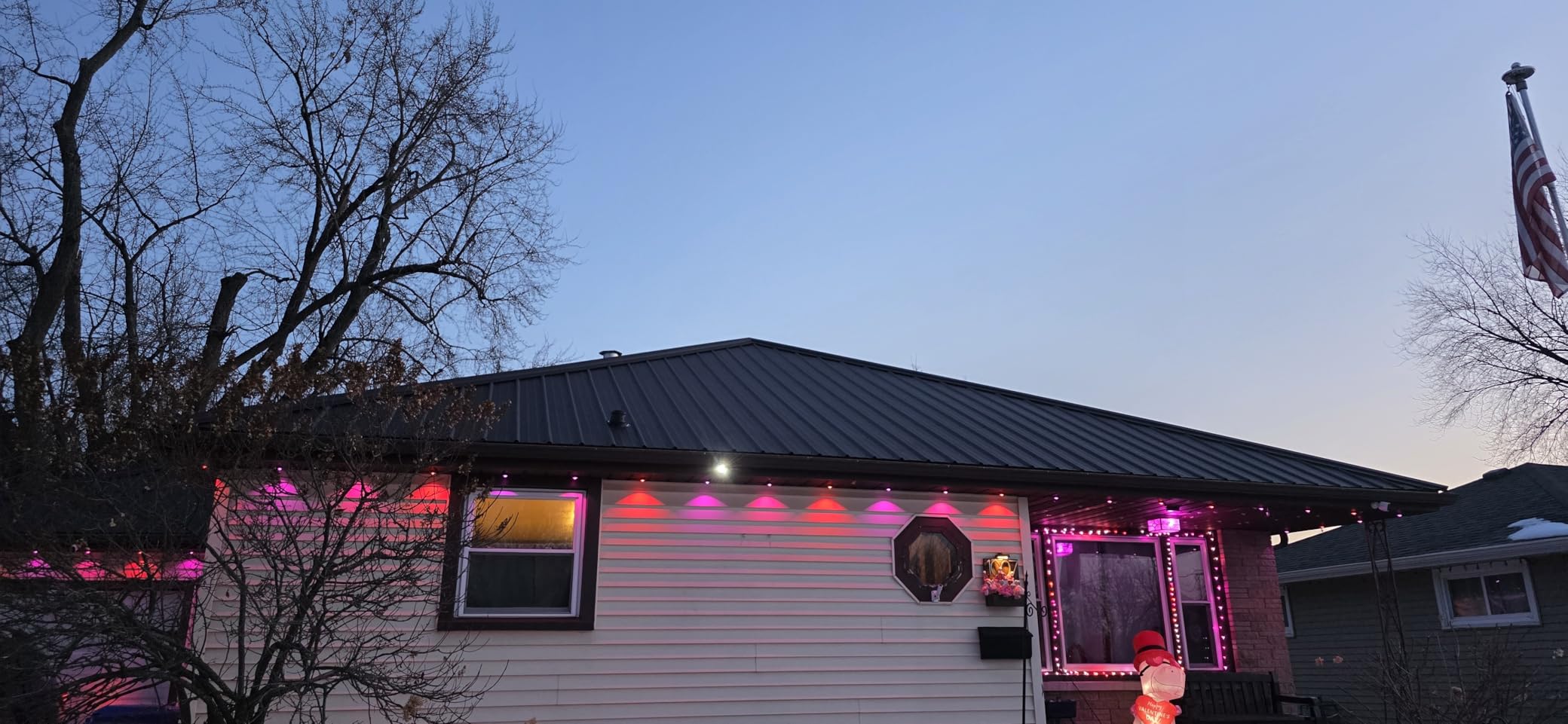 Govee Permanent Outdoor Lights Pro, 100ft with 60 RGBIC LED Lights for Daily and Accent Lighting, 75 Scene Modes for Outdoor Decor, IP67 Waterproof, Works with Alexa, Google Assistant, Matter, White customer photo 1