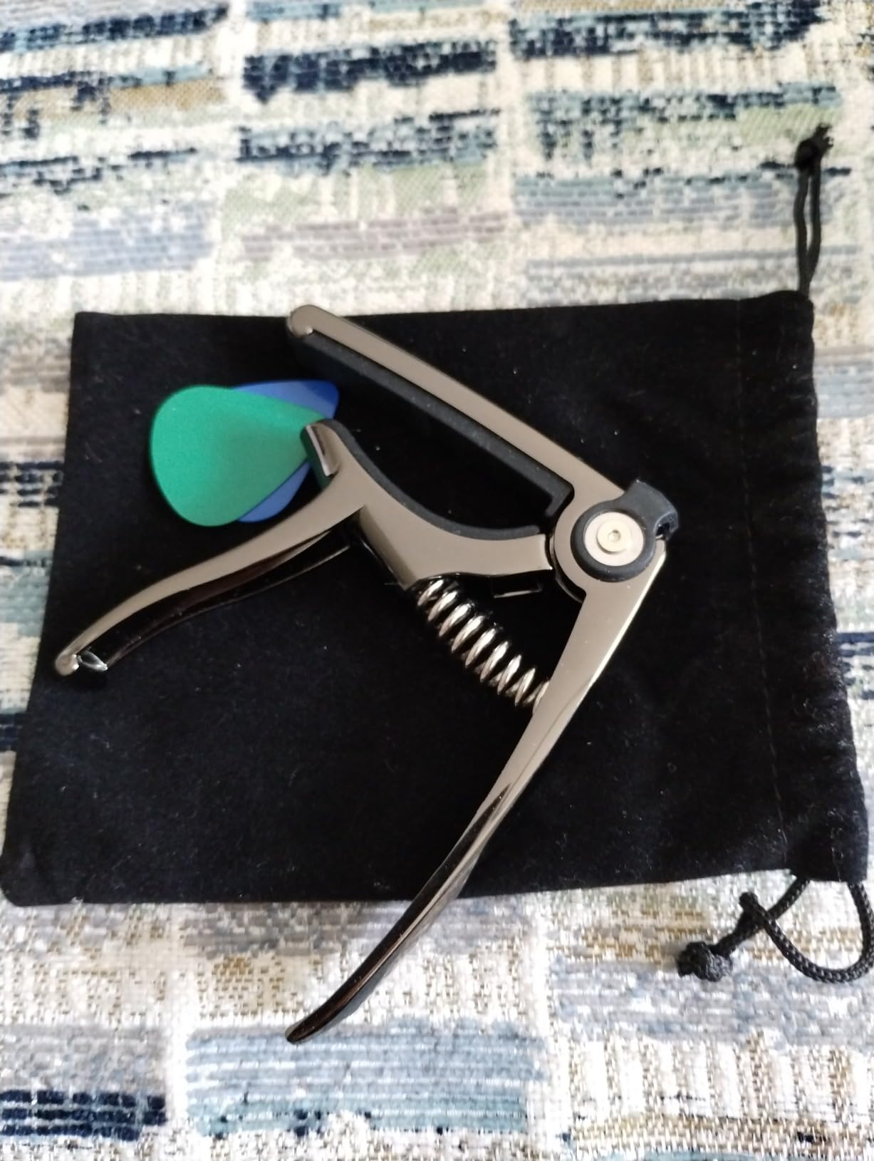 Sondery Multifunctional Capo for 6 Strings Acoustic and Electric Guitars | Zinc Alloy, No Buzz, Includes String Cutter Pin Puller Pick Holder customer photo 1