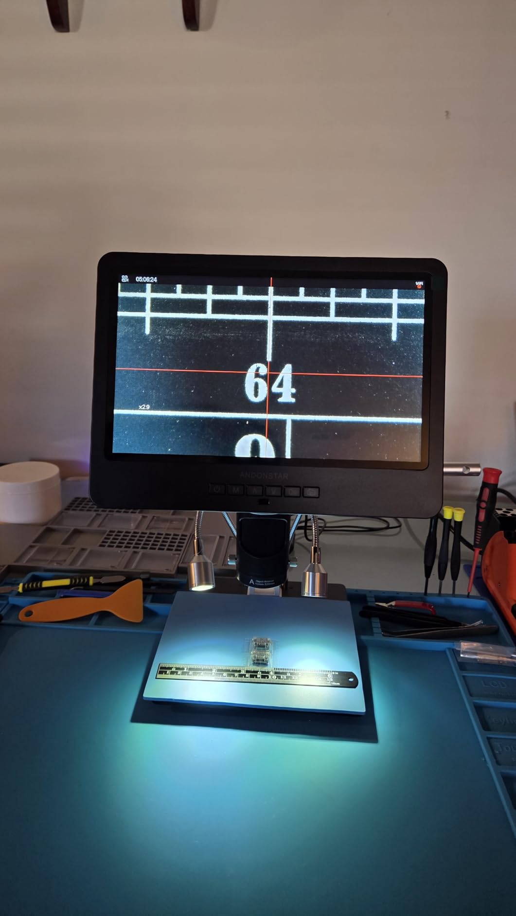 Andonstar AD246S-M Plus 7'' HDMI Soldering Digital Microscope for Electronics Repair, 2000x 3 Lens 2160P UHD Video Record, Soldering Microscope Station with Helping Hands, Coin Full View 32GB Card customer photo 2