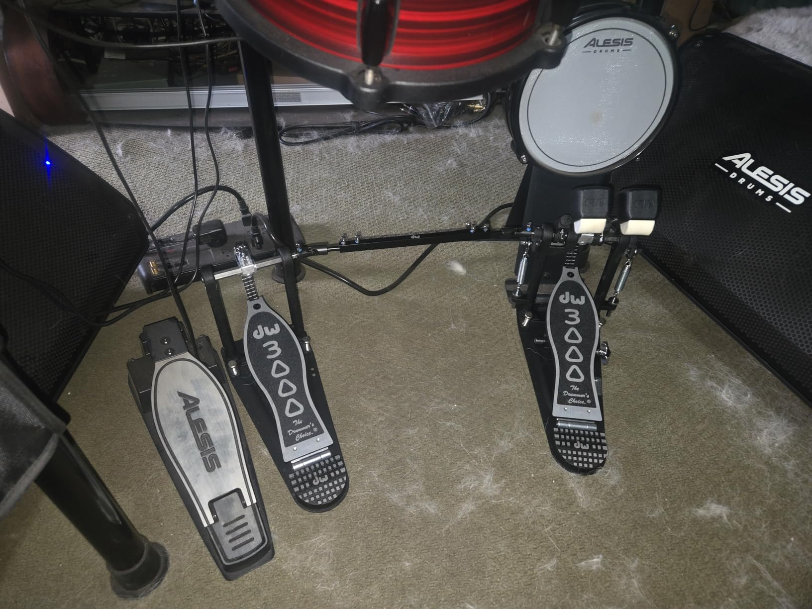 DW 3000 Series Double Bass Drum Pedal (DWCP3002A) customer photo 1