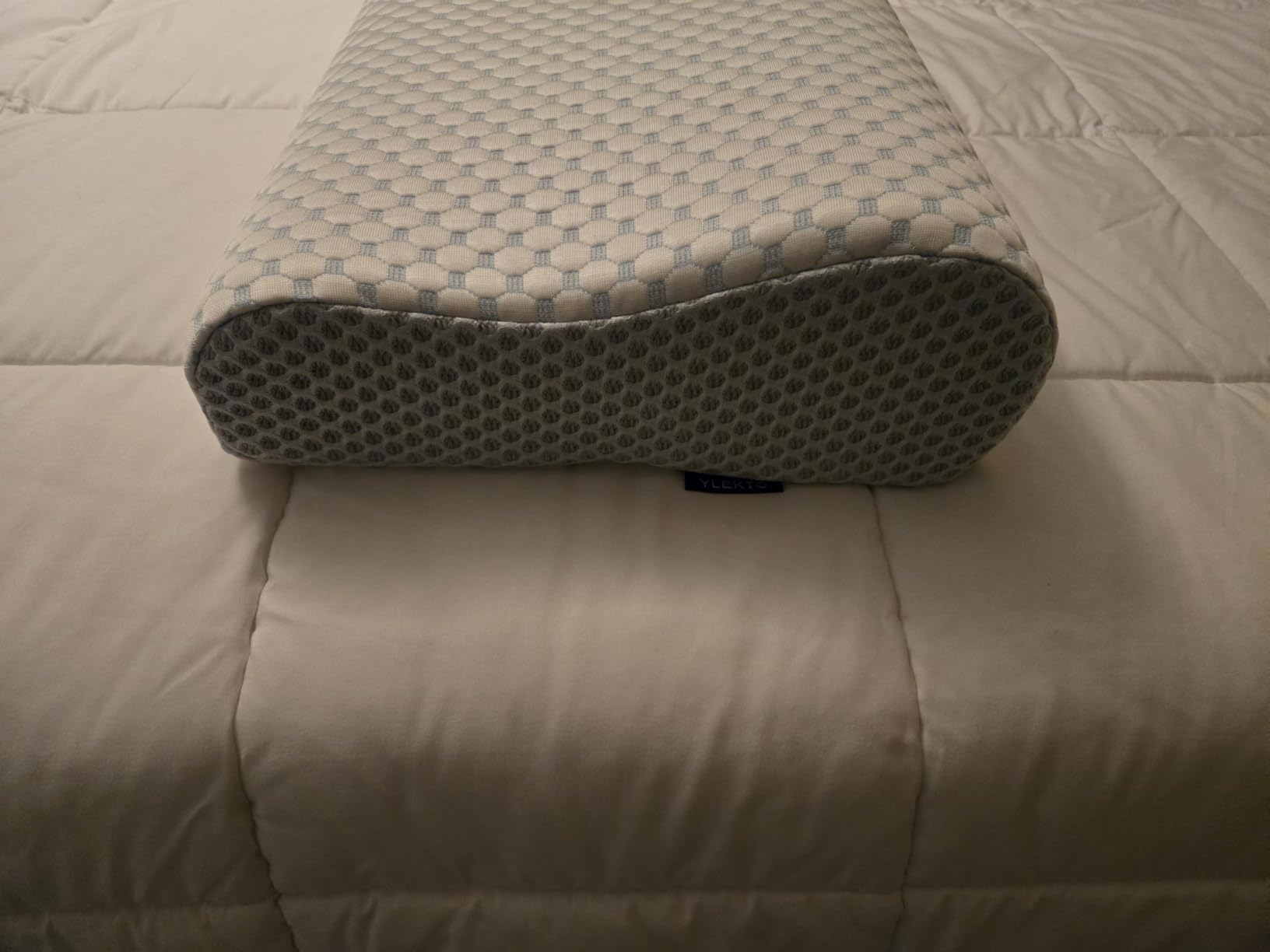 Cervical Pillow for Neck Pain Relief, Contour Memory Foam Pillows for Sleeping, Ergonomic Pillow Cooling Pillow Bed Pillow Neck Support for Side Back Stomach Sleepers (Blue, Queen Size) customer photo 1