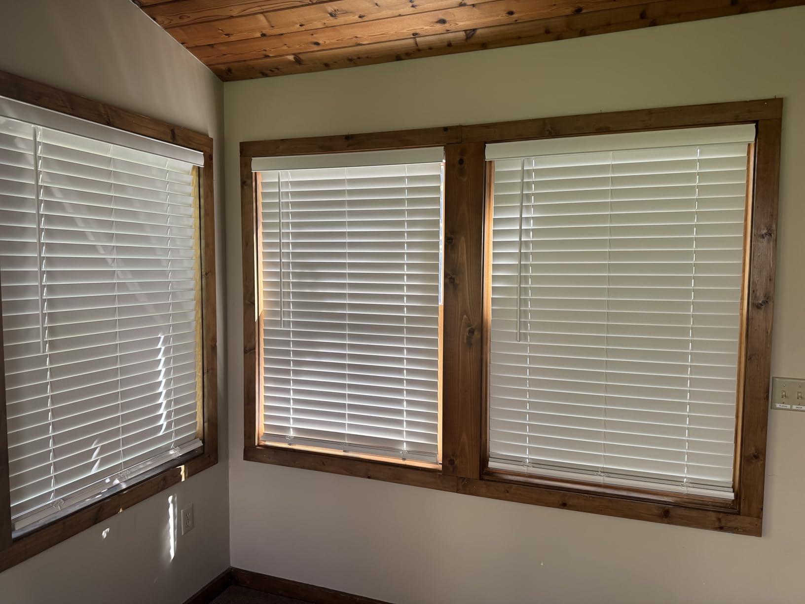 LOTUS & WINDOWARE Cordless Faux Wood Blinds, 35