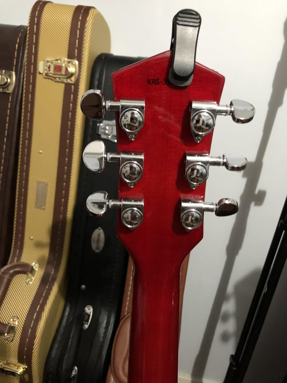 Semi-Hollow Body Electric Guitar,Jazz Guitar with Diamond Holes,Maple Body,Mahogany Neck,Rosewood Fingerboard,6-String Full Size Semi-Hollow Body Electric Guitar customer photo 2