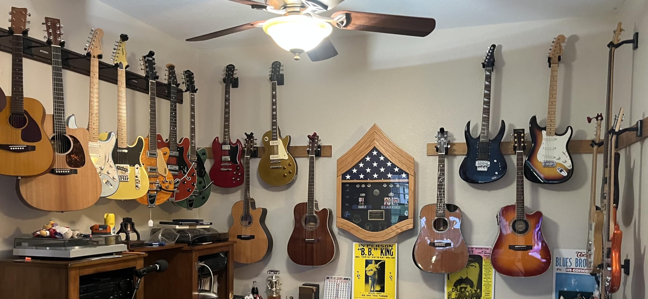 Guitar Wall Mount Hangers - Holds 5 Guitars, Walnut Wood Grain, Strong Aluminum Metal Stand Rack, Adjustable Display Set, SMH-05W customer photo 2