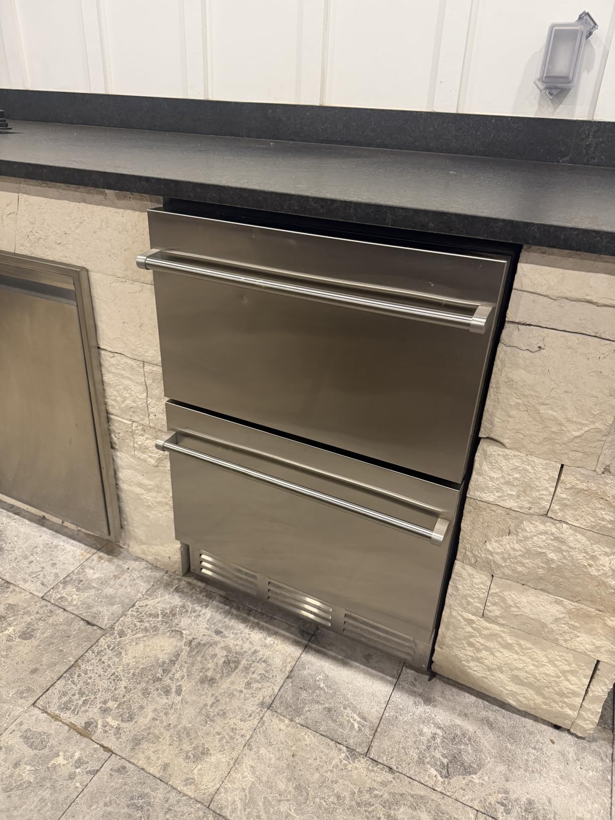 EUHOMY 24 Inch Under Counter Double Drawer Fridge, Weather Proof Stainless Steel Outdoor Beverage Refrigerator for Patio, Built-in Beverage Fridge for Home & Commercial Use customer photo 1