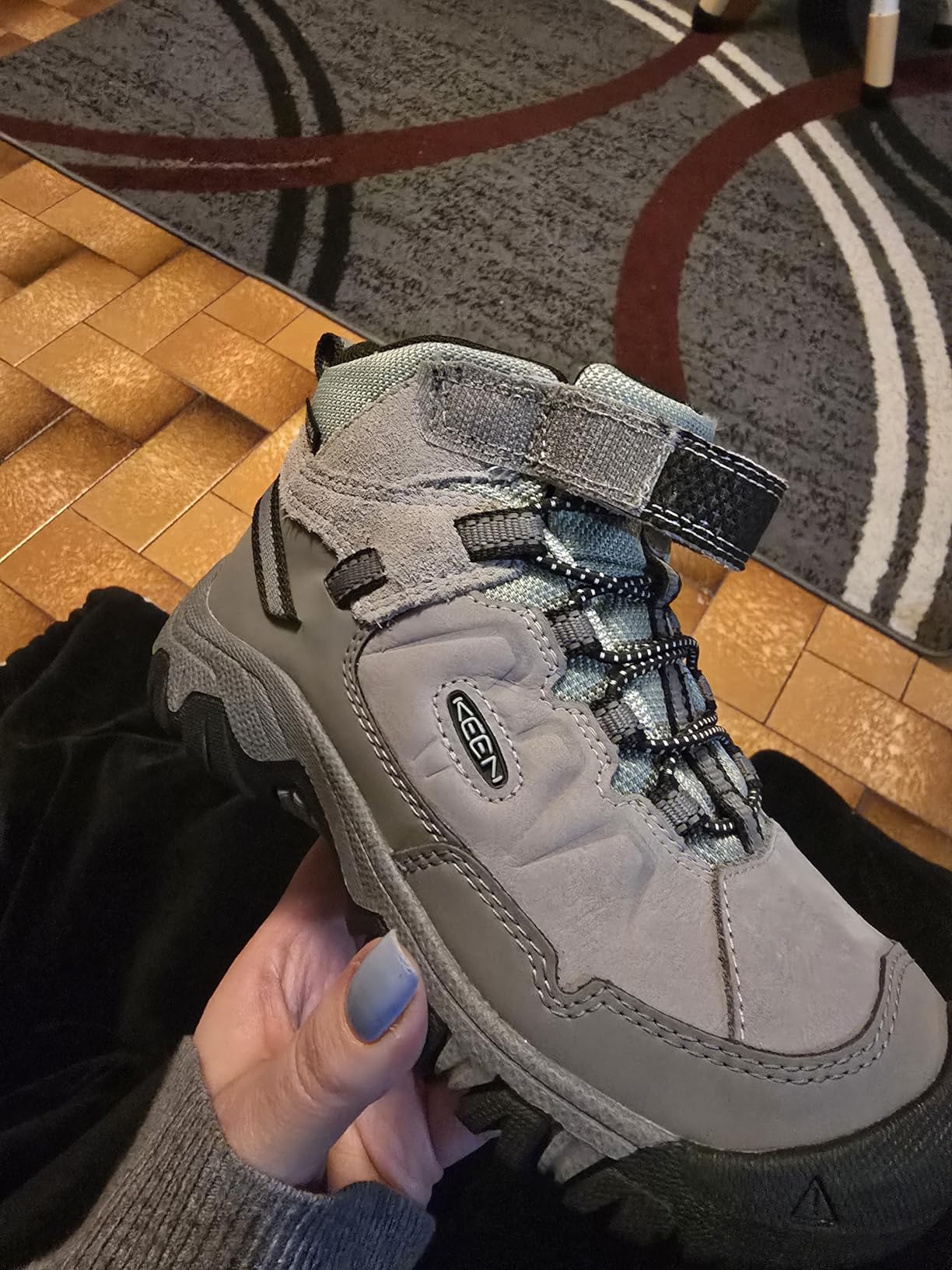 KEEN Kids Targhee 4 Mid Height Durable Comfortable Waterproof (Little Kid/Big Kid) customer photo 1
