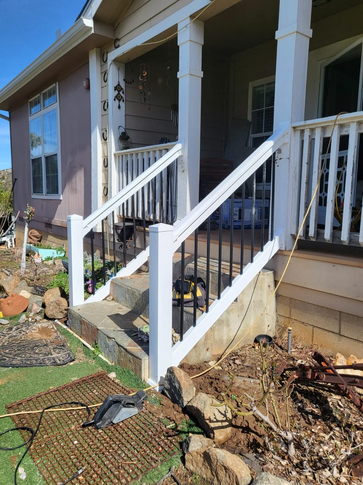 Weatherables Bolton Porch and Deck Railing Kit - Aluminum and Vinyl Railing Kit for Decks, Porches, Balcony Railing (36in x 48in) customer photo 1