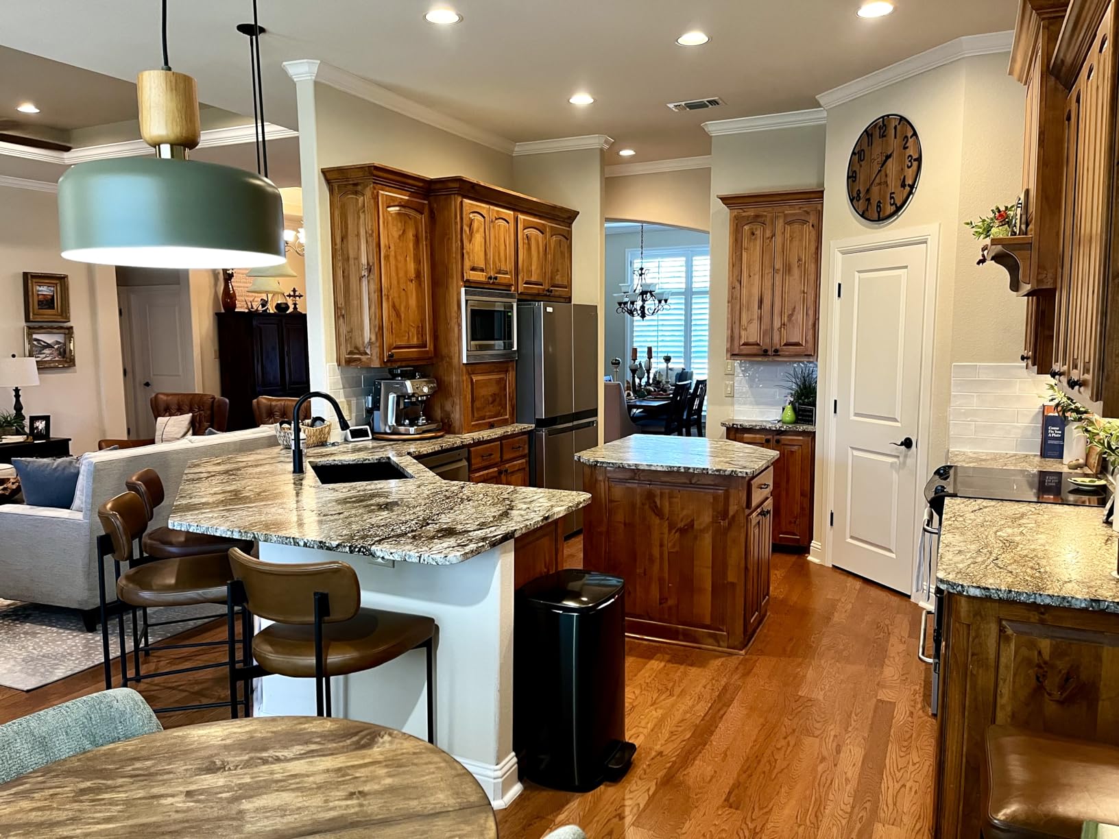 Ruvati 32 x 19 inch epiGranite Undermount Granite Composite Quartz Single Bowl Kitchen Sink - Catalina Blue - RVG2033LU customer photo 1