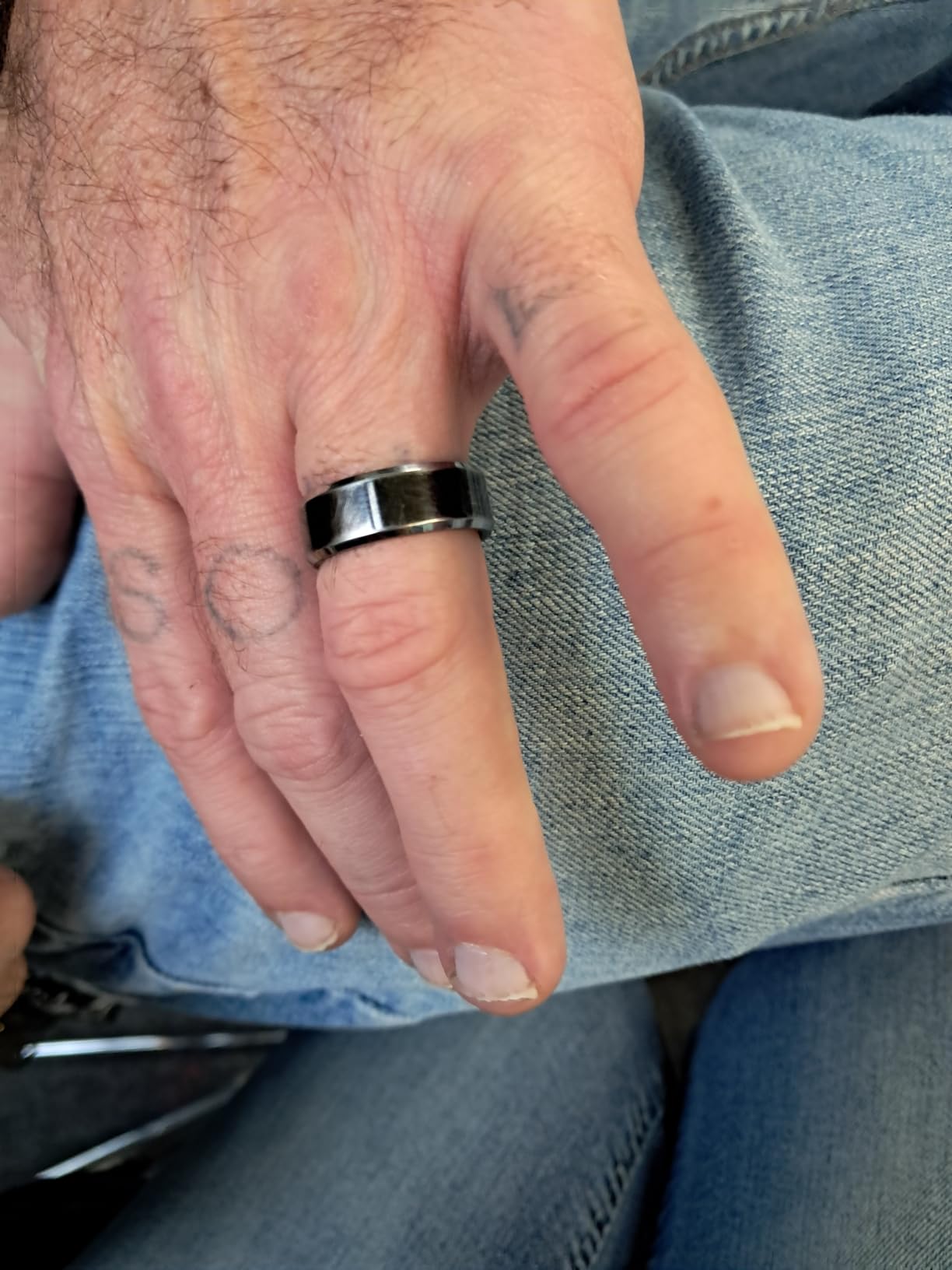 Gentlemen's Bands Men's Black Tungsten Carbide Wedding Band customer photo 2