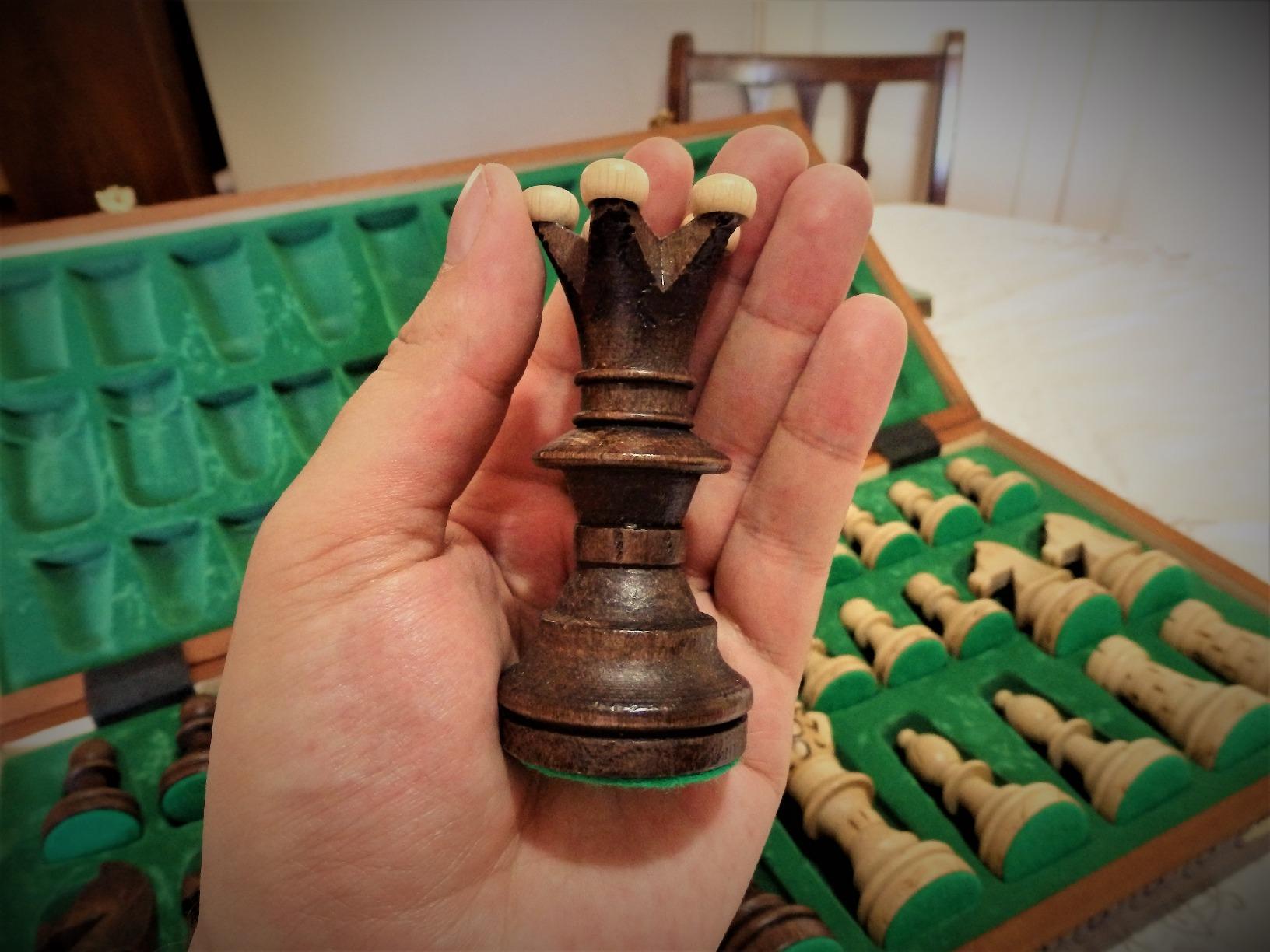 Wegiel Imperator 21-Inch Luxury Wooden Chess Set for Adults and Kids - Handcrafted from Premium Beech and Birch Wood - Unique Folding Design with Chess Piece Storage, Brown customer photo 2