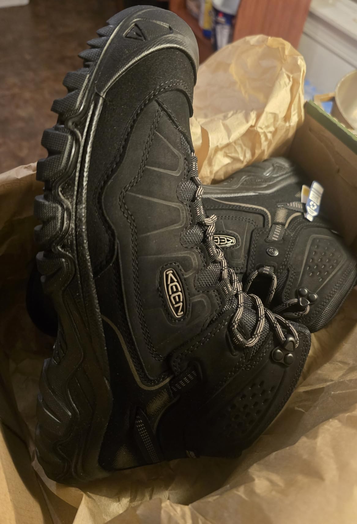 KEEN Men's Targhee 4 Mid Height Waterproof Hiking Boots customer photo 1