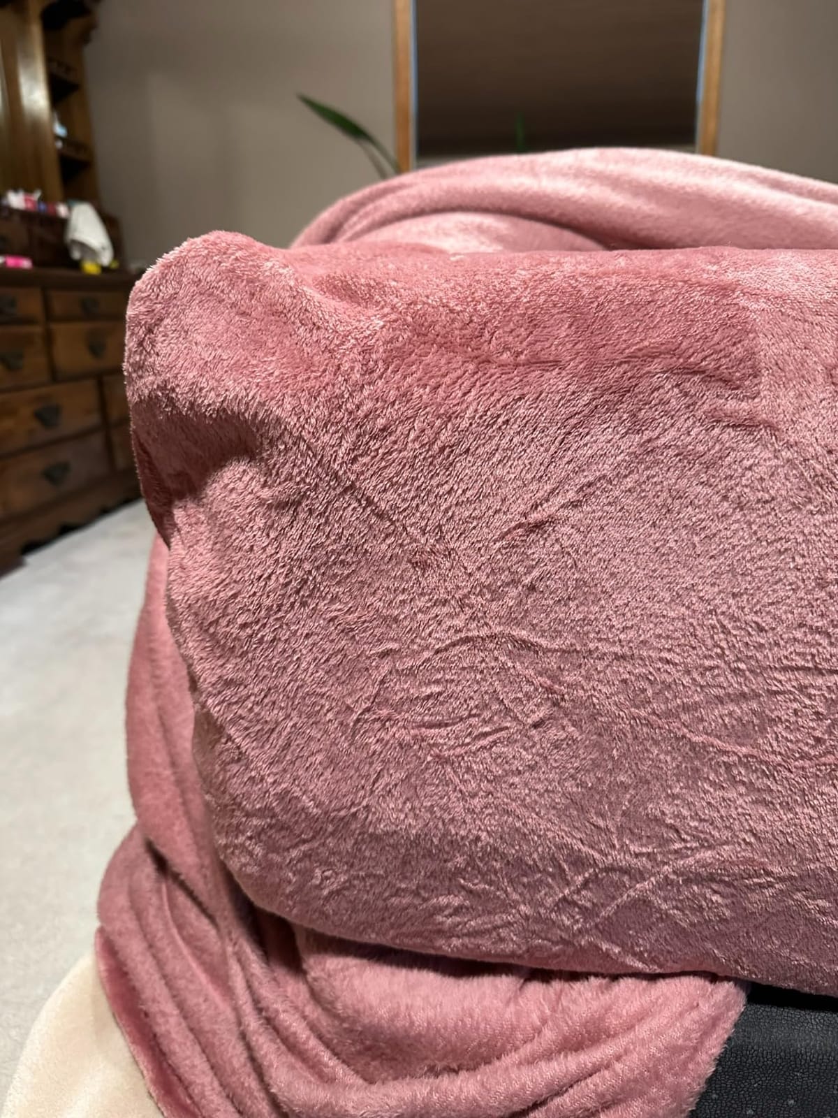 Elegant Comfort Luxuriously Soft 4-Piece Velvet Plush Flannel Sheet Set - Premium Quality - Cozy Warm, Anti-Static, Non Pilling Fuzzy Velvet Flannel Fleece Deep Pocket Sheet Set - Queen, Buffalo Blue customer photo 1