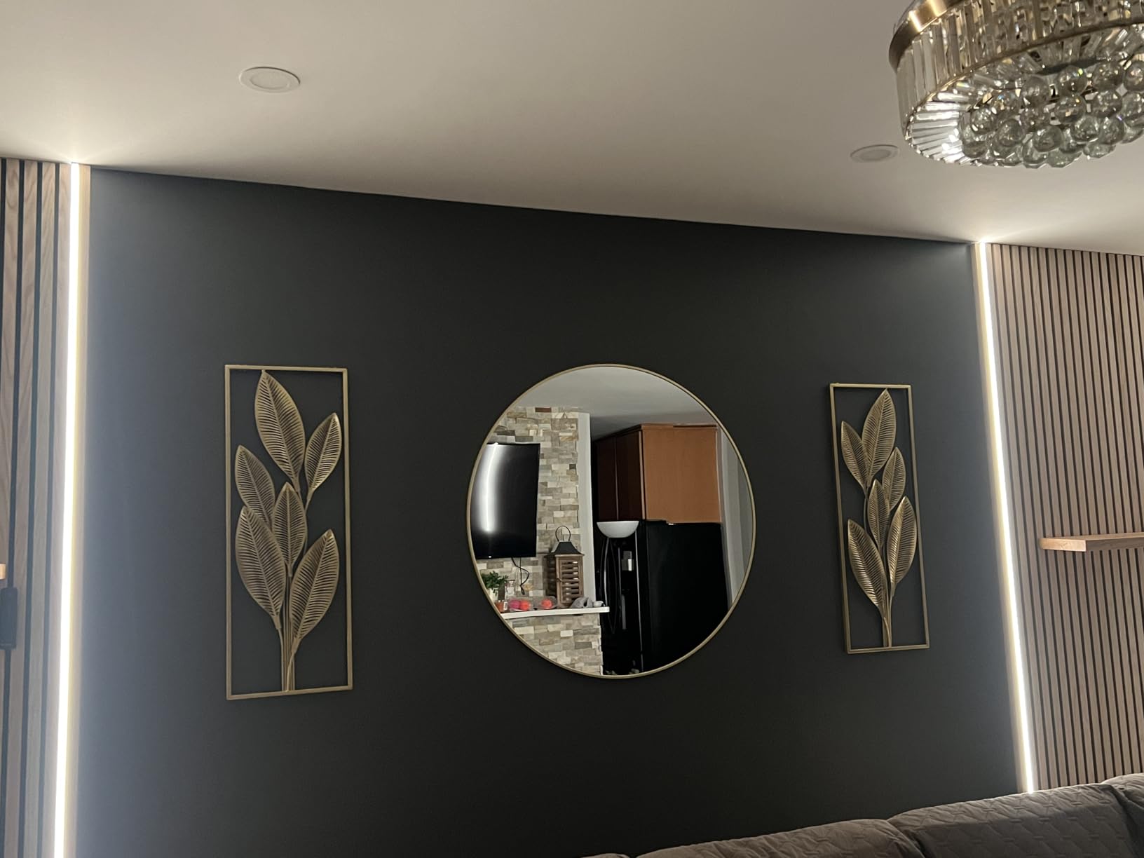 XRAMFY 30 Inch Round Mirror-Black Circle Mirrors for Bathroom, Entryway | Modern Hanging Vanity Mirror for Livingroom, Wall Decor, Bedroom, Matte Black Circle Decorative Wall Mirror customer photo 2
