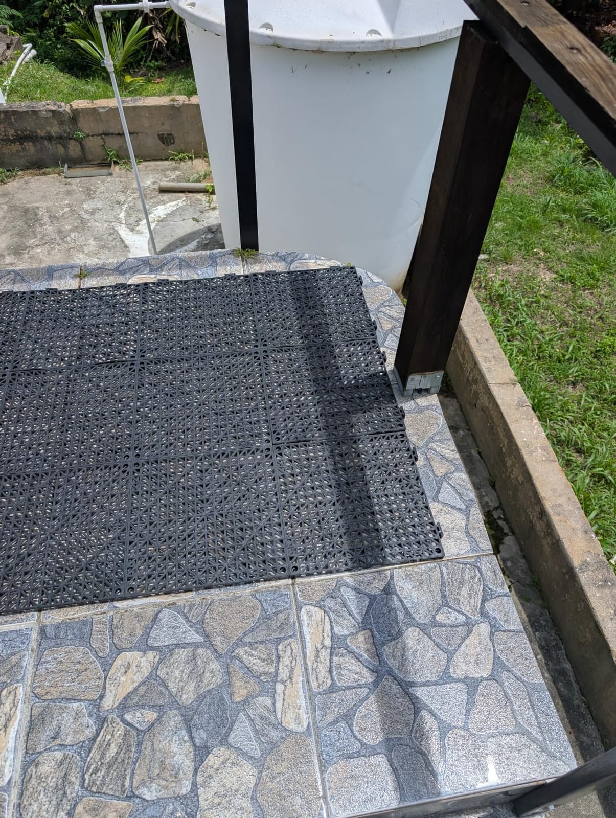 ToLanbbt Plastic Interlocking Deck Tiles 9 Pack 12