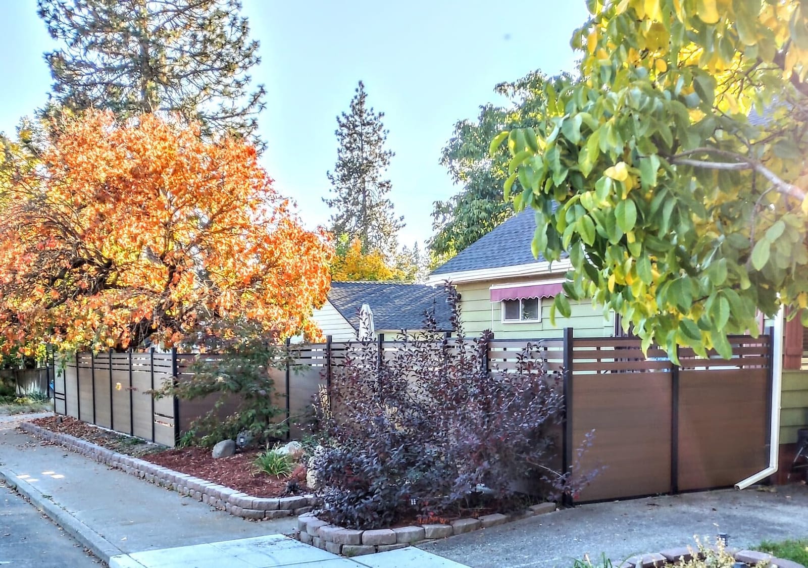 Mondaria Semi-Closed Privacy Fence Panels with 1 Post for Outside, 6ft(W) x 6ft(H), Wind Resistant Wood Plastic Composite Fencing Panels for Patio, Backyard, Garden and Pool, Brown customer photo 2