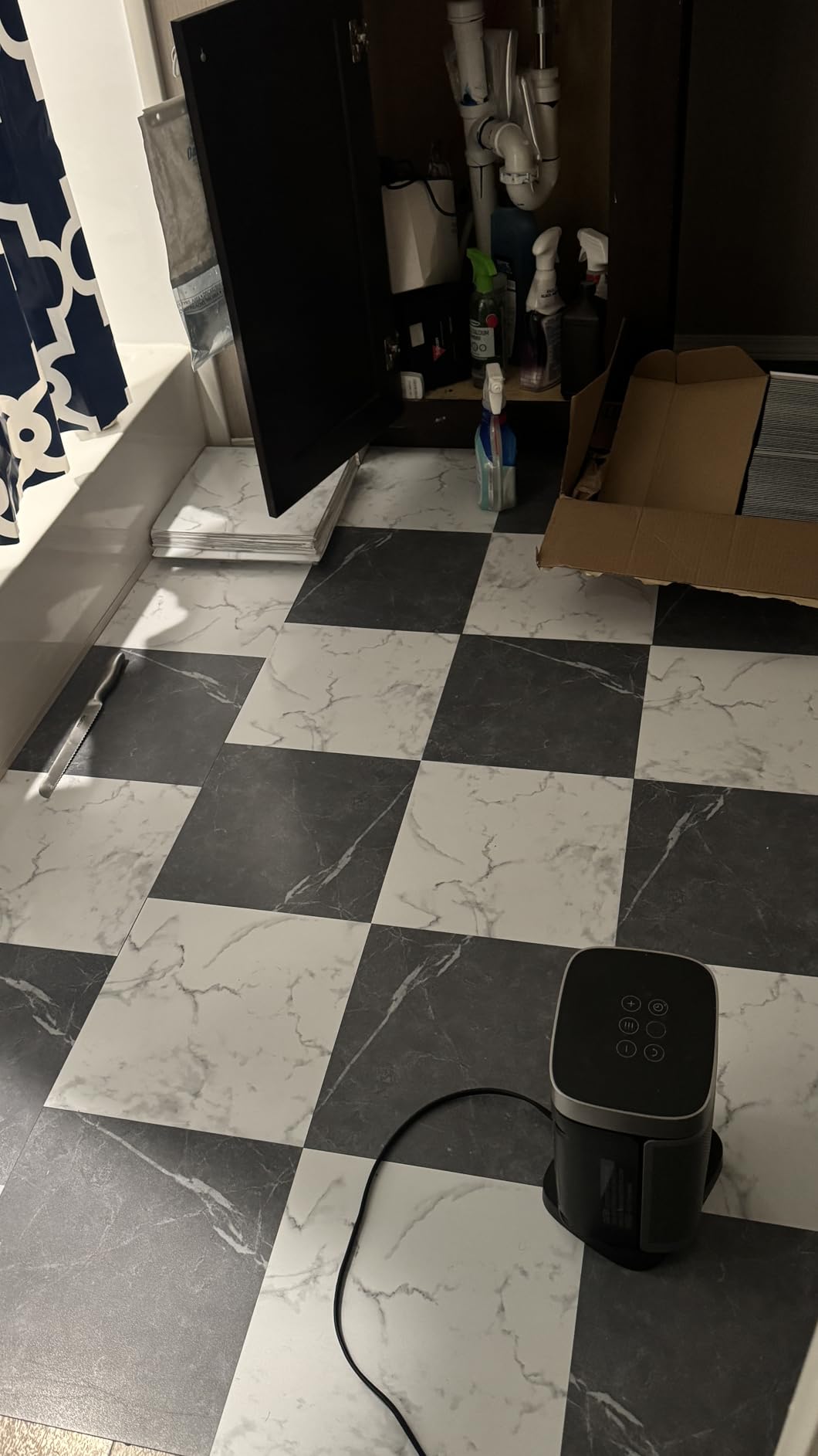 Art3d 30-Pack Peel and Stick Vinyl Floor Tiles, Black & White Marble | 15 Tiles per Color, 12