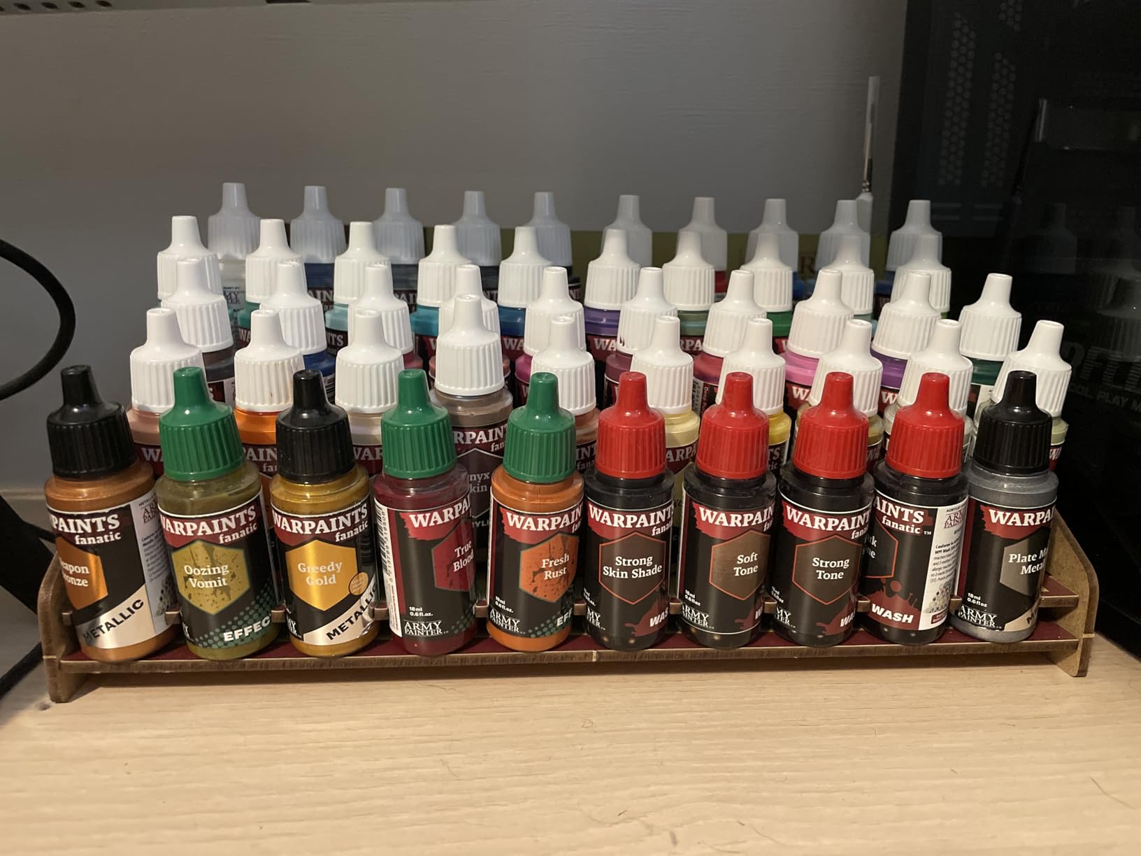 The Army Painter Warpaints Fanatic Mega Set, 50 Paints: 36 Acrylic Colours, 4 Skin Tones, 3 Metallics, 3 Effects, 4 Washes, 1 Free Paint Station & Brush, for Miniature Painting customer photo 2