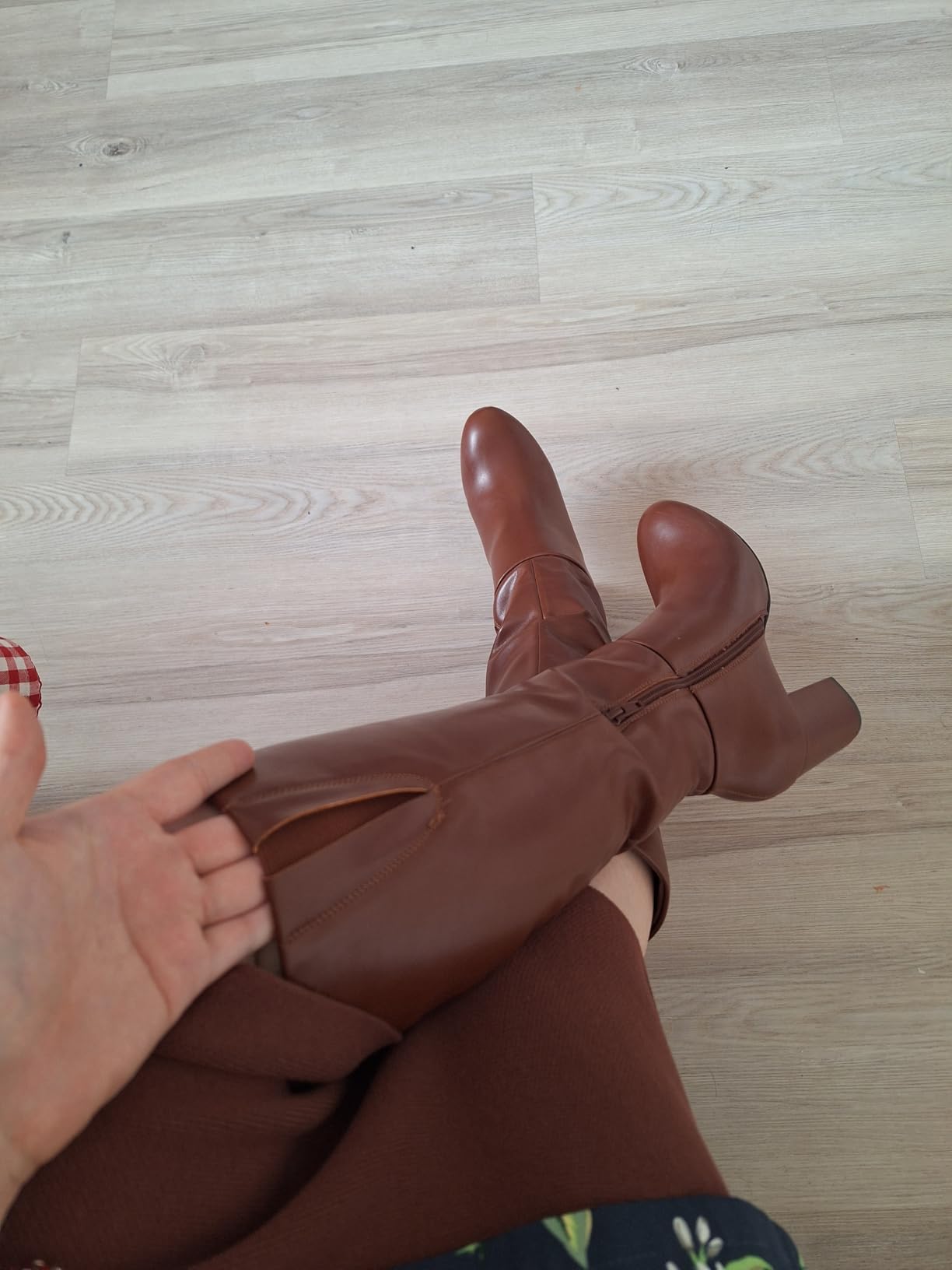Amazon Essentials Women's Tall Heel Boot with Memory Foam Insole, Interior Zipper customer photo 2