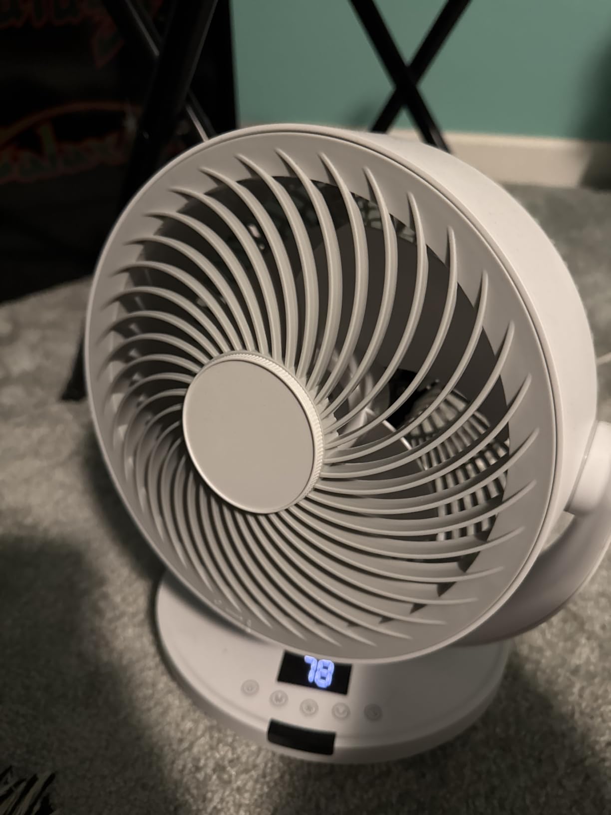 DREO Fan for Bedroom, Desk Air Circulator Fan with Remote, 11 Inch Table Fans for Whole Room, 65ft Powerful Airflow, 120 Degree Vertical Manual +90 Degree Oscillating, 4 Speeds, 8H Timer, 25dB Quiet Fan customer photo 1
