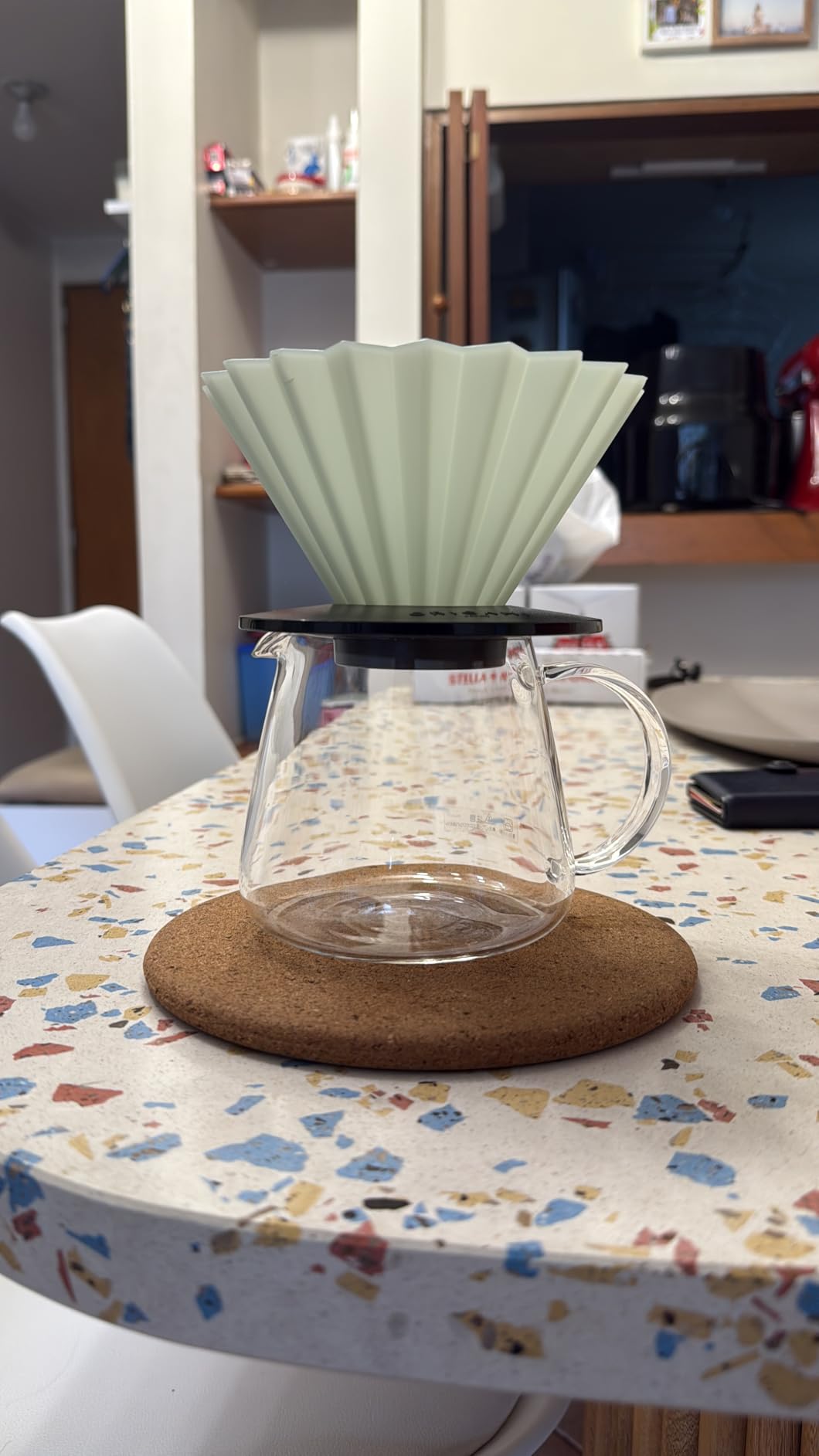 Hario VBS-60 V60 Barista Server, 600 Clear, 20.3 fl oz (600 ml), For 1-5 Cups, Microwavable, Made in Japan customer photo 2
