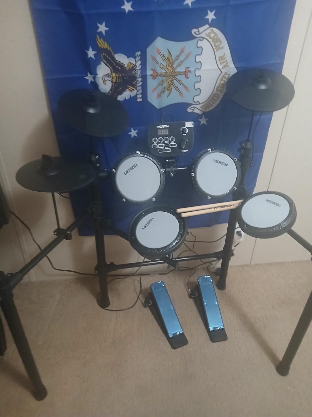 MOSEN Quiet Electric Drum Set Beginner, 195+ Sounds & 25 Drum Kits, MED-X3 | 4 Quiet Mesh Drum Pads, Cymbals, Sticks, Headphones, Kick Pedal & Usb Midi, Ideal For Home Practice customer photo 1