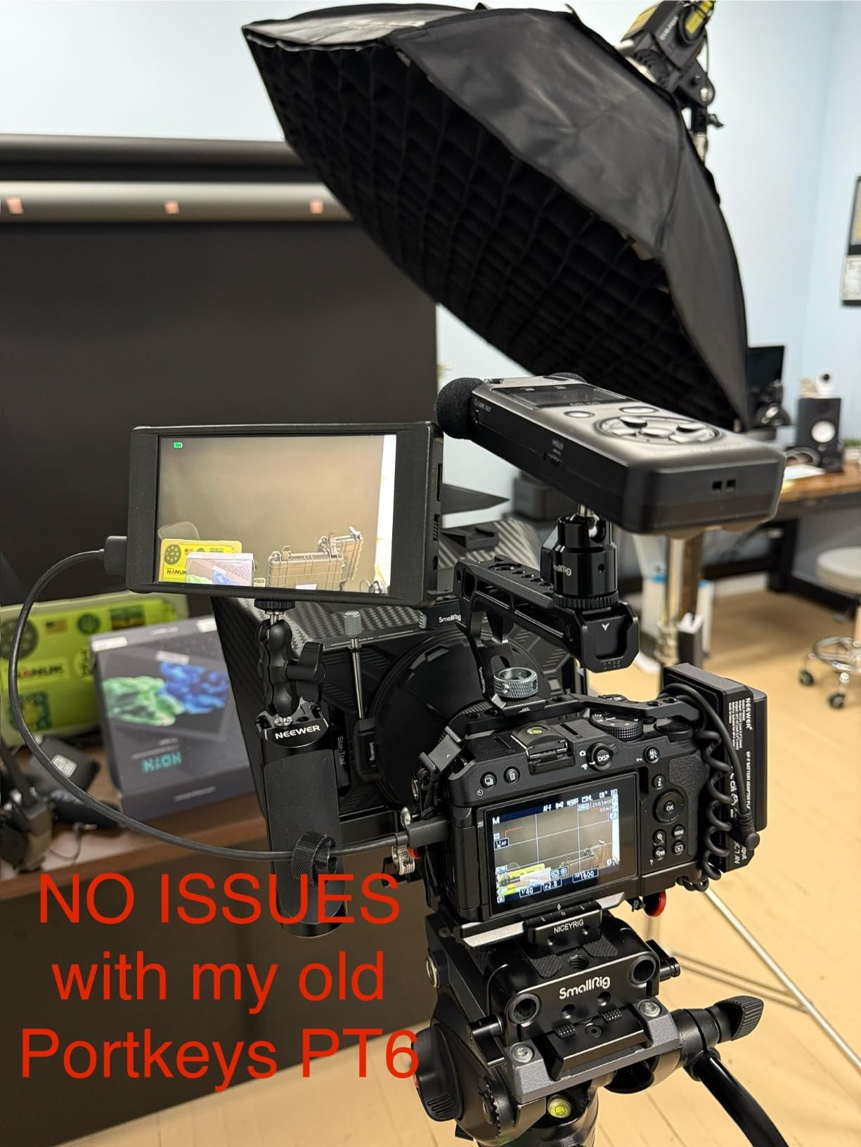 Portkeys HD7H 1000nit DSLR Camera Field Monitor 7 Inch 1280x720 IPS Camera Monitor Support 4K30p HDMI Input with Top Shortcut Keys and Sunshade customer photo 1