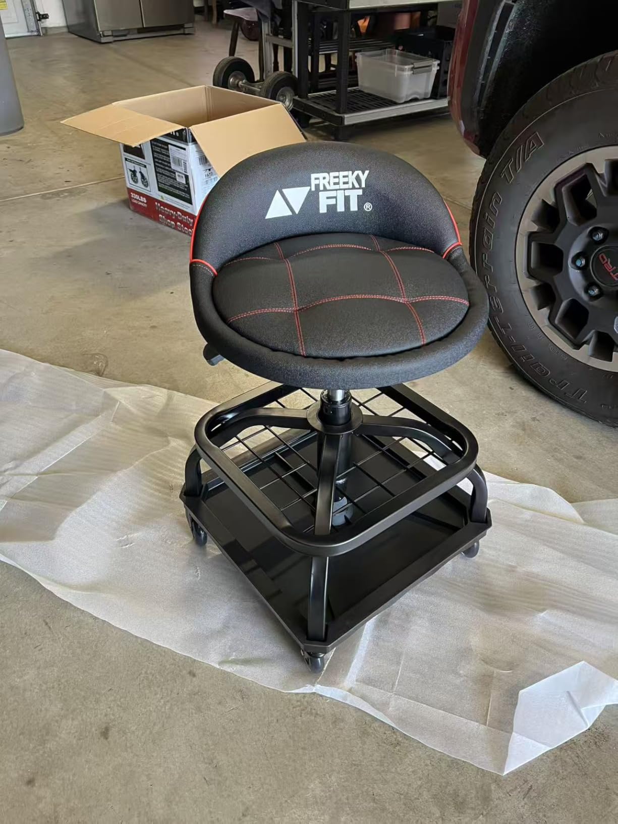 Rolling Shop Stool with Wheels, Garage Work Mechanic Stool with Backrest, Roller Mechanic Chair, Adjustable Height, 360° Swivel, Tool Tray Storage, 330 LBS Capacity, Heavy Duty, Black customer photo 1