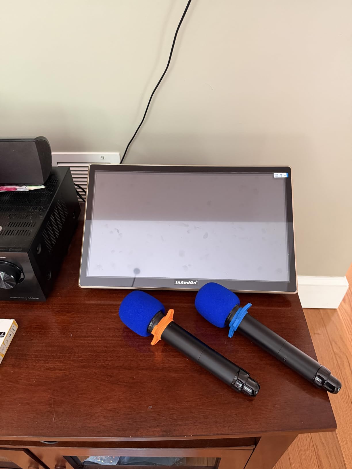 2026 InAndOn Chinese Karaoke System with Wireless Microphone, 18.5 inch Capacitive Touch Screen, 650K Cloud Song Library, YouTube Online Play, 4T (Black) customer photo 1