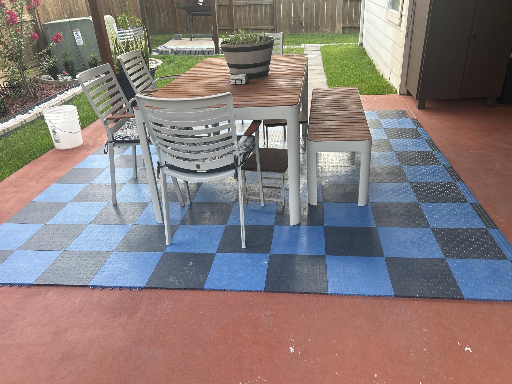 VEVOR Garage Floor Tiles 12 x 12 x 0.53 inch, Interlocking Design Ease of Installation Double-Sided Texture Non-Slip Sturdiness, for Garages, Basements, Repair Shops, Graphite Gray, 50 Pack customer photo 2
