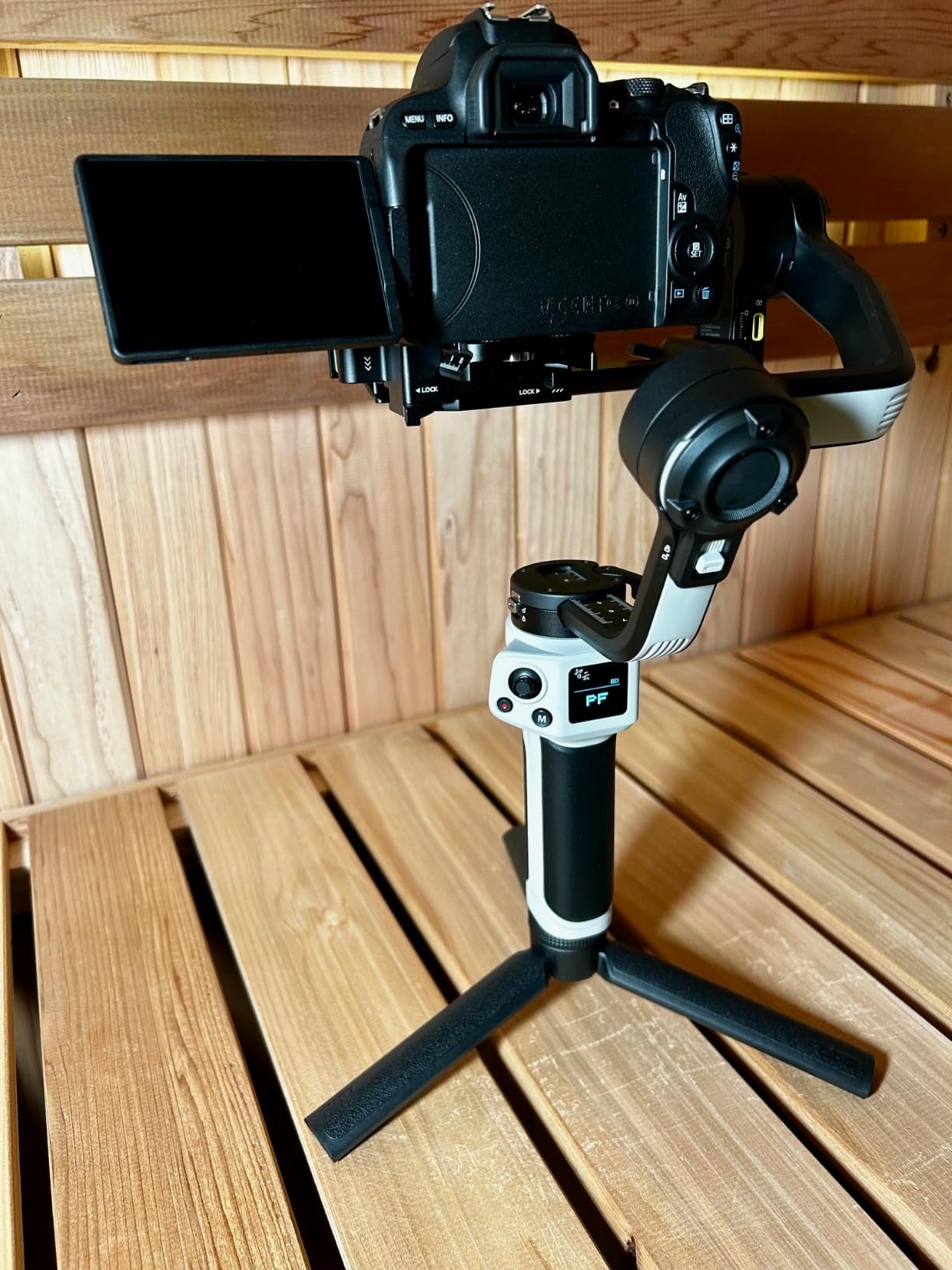 ZHIYUN CINEPEER WEEBILL 3E Mirrorless Gimbal Lightweight Stabilizer, Up to 3kg/6.6lbs Payload, 3-Axis Camera Gimbal for Canon/Sony/Panasonic/Nikon, Bluetooth Shutter Control, Native Vertical Shooting customer photo 1