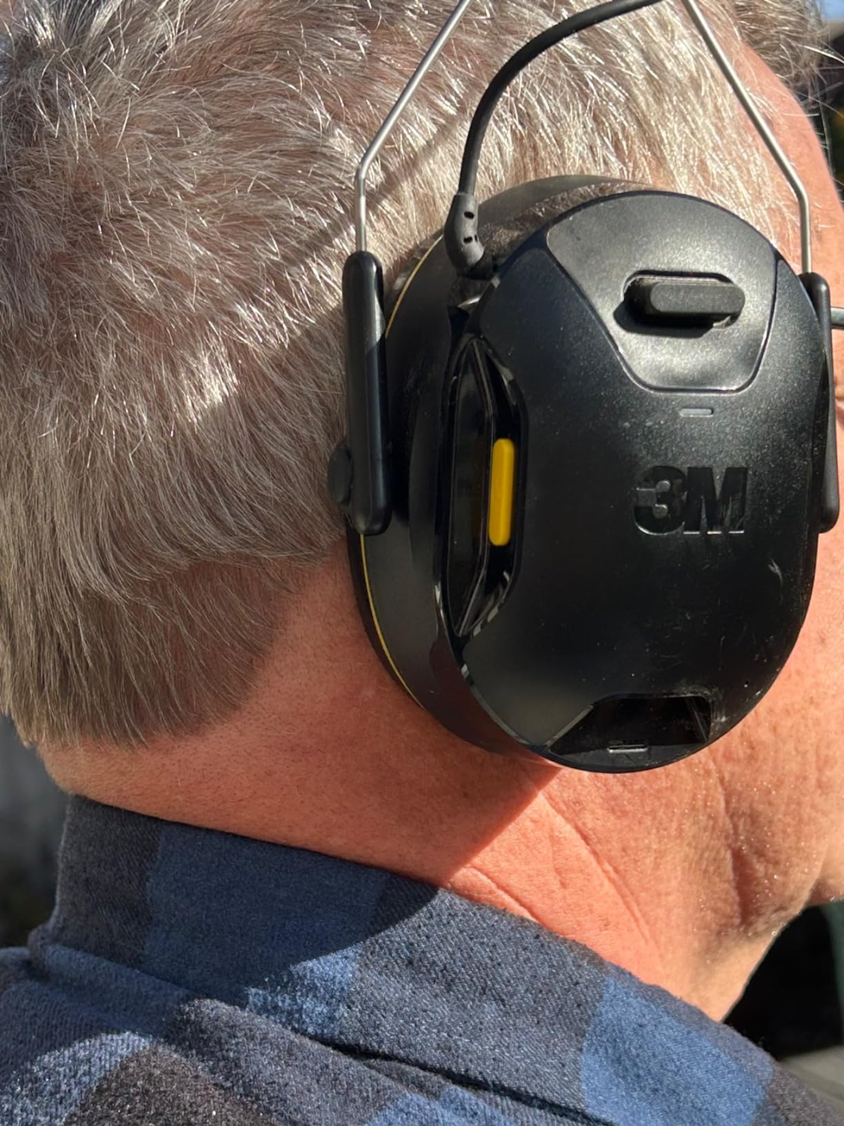 3M WorkTunes Connect Wireless Hearing Protector with Bluetooth, 26 dB NRR customer photo 2