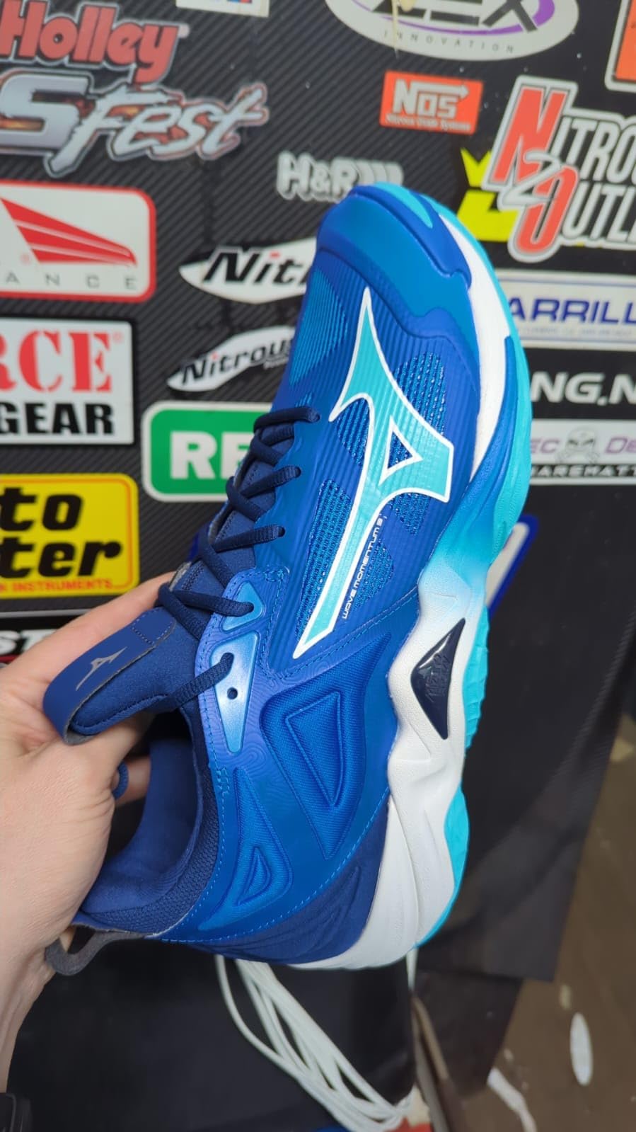 Mizuno Unisex Adult Wave Momentum 3 Volleyball Shoes customer photo 1