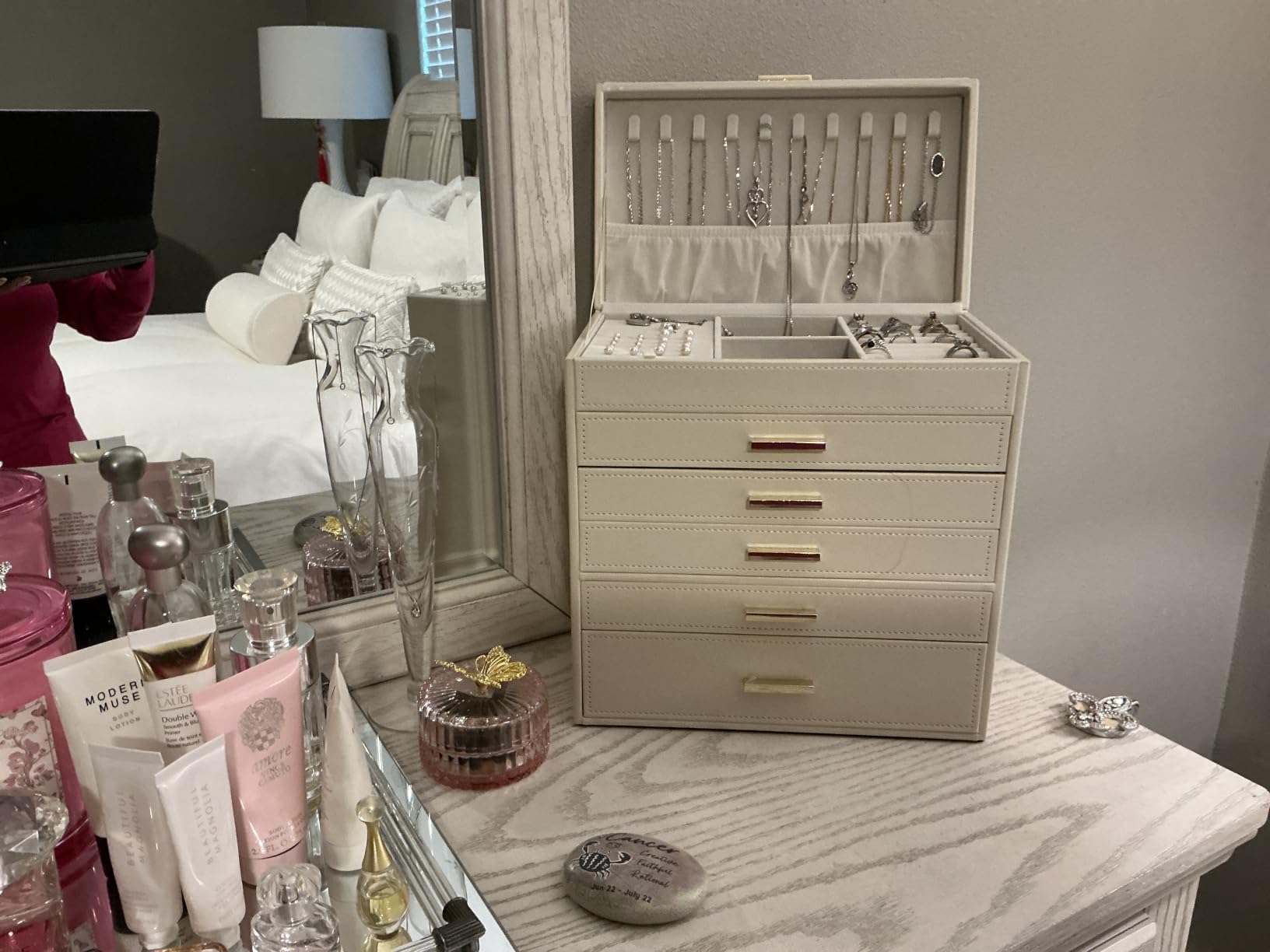 VLANDO Large Jewelry Box, 6 Layer Storage Organizer, Removable Dividers | Layered Storage, Exquisite Handle, Adjustable Dividers and Soft Velvet Lining for Bracelet,Rings,Glasses,Watches and Necklaces customer photo 1