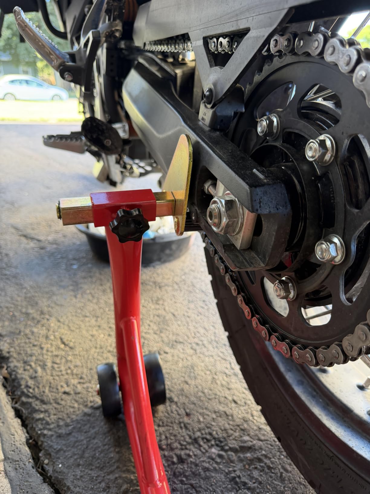 Jack Boss Motorcycle Stand Rear Combo Wheel Lift Stand, 500Lbs Capacity, Swingarm Spool Paddock Stand for Sport Bike, Fit for Yamaha, Honda, Suitable for Kawasaki Black customer photo 1