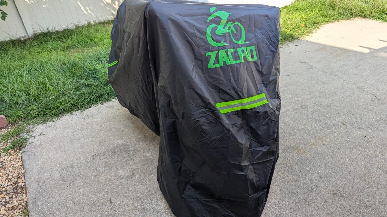 Zacro 420D Heavy Duty Motorcycle Cover, Waterproof Outdoor All Weather UV Dust Snow Proof, Universal Fit for Harley Honda Yamaha Suzuki Scooter Dirt Bike customer photo 2