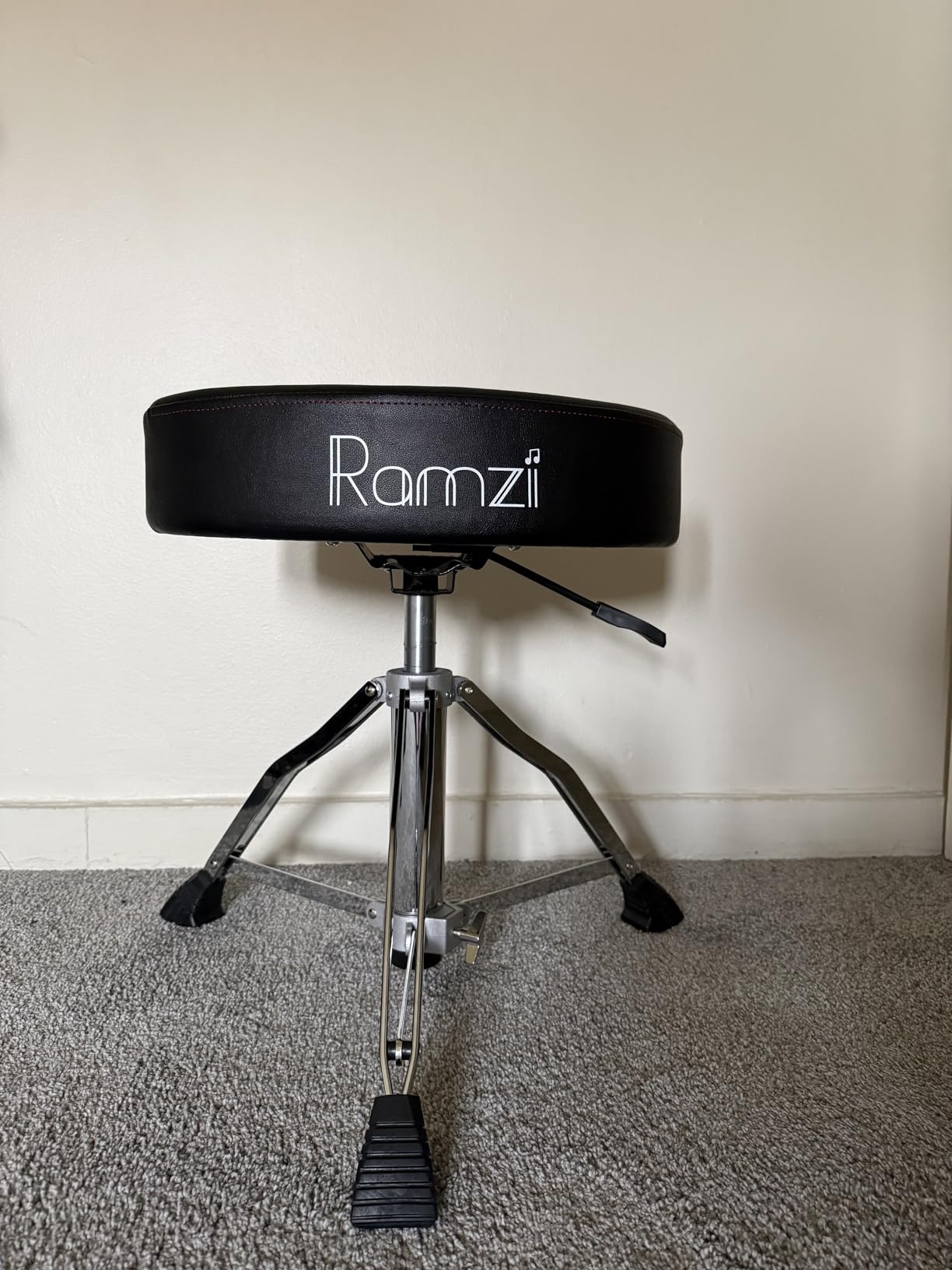 Ramzi Drum Throne Airlift Heavy Duty Drum Thrones Seat, Adjustable Stool Drum Motorcycle Style Drum Throne Drummer Stool with Double Braced Anti-Slip Feet Saddle Drum Seat customer photo 2