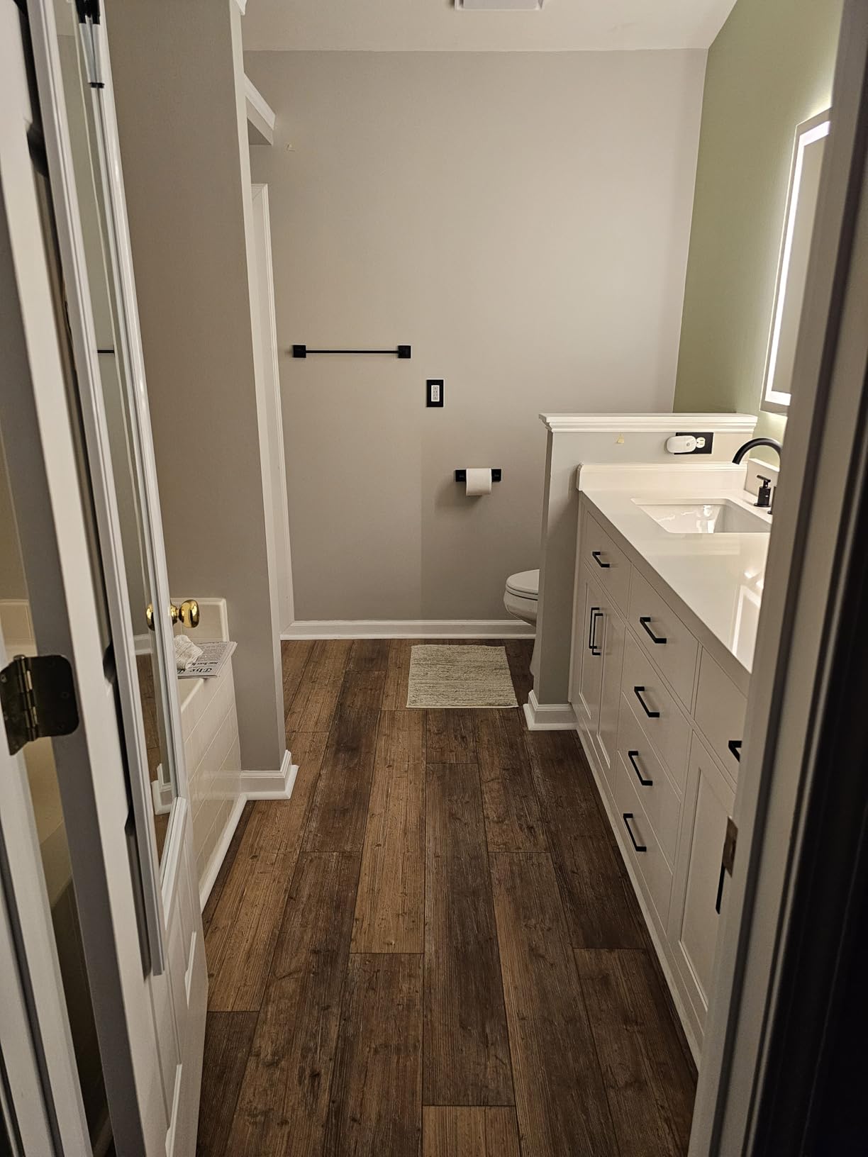 ARIEL Hepburn 72-inch Bathroom Vanity with Sink, Solid Wood, 1.5-inch Pure White Quartz Countertop, Double Rectangular Porcelain Sink, 4 Soft Closing Doors, 6 Dovetail Drawers, White Oak customer photo 2