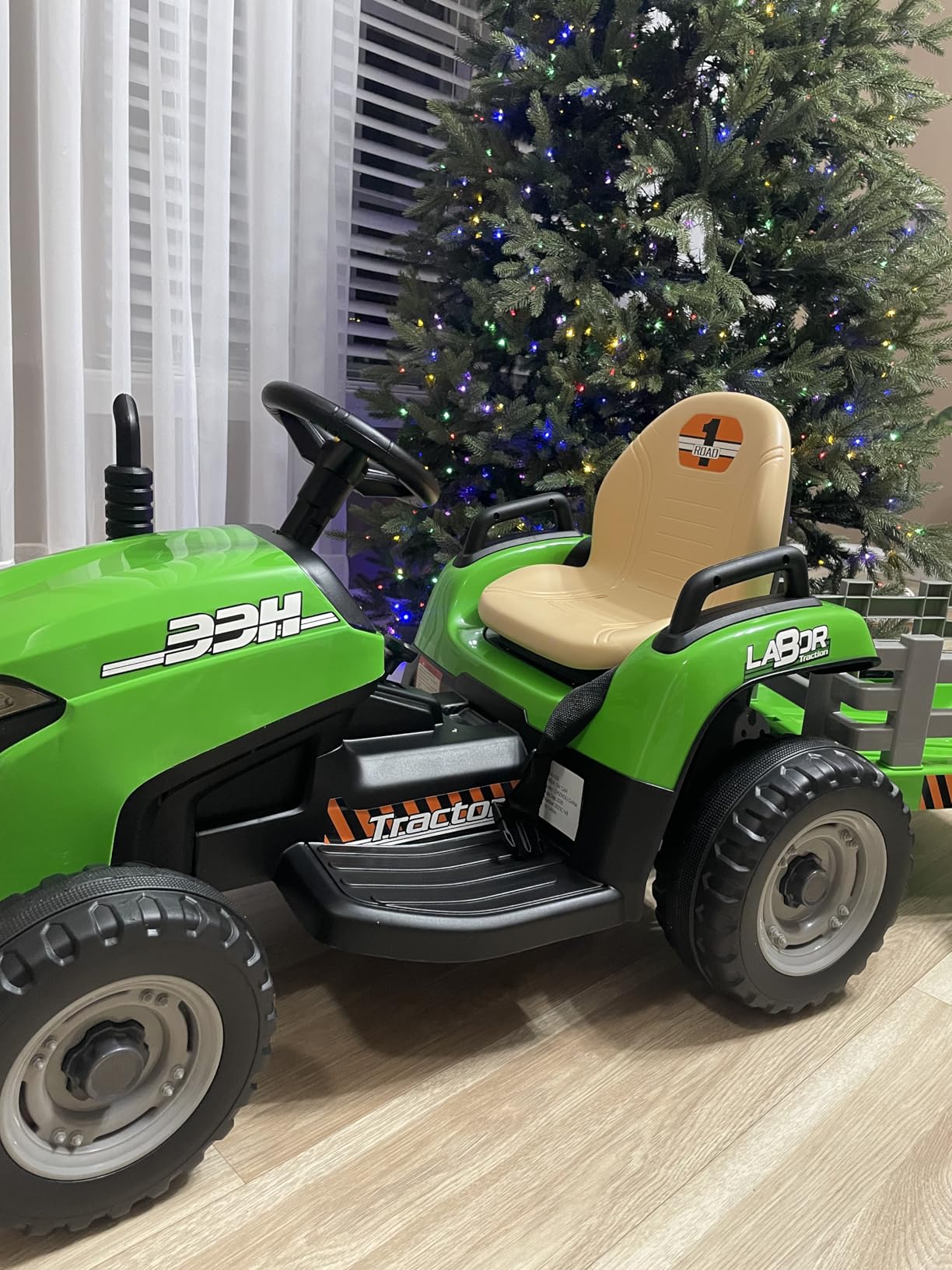 ARBELI 24V Ride On Tractor w/ 2.4G Remote Control, Tiltable Trailer, 2x75W Motors, EVA Tires, Bluetooth Music, Ages 2-5 (Green) customer photo 1
