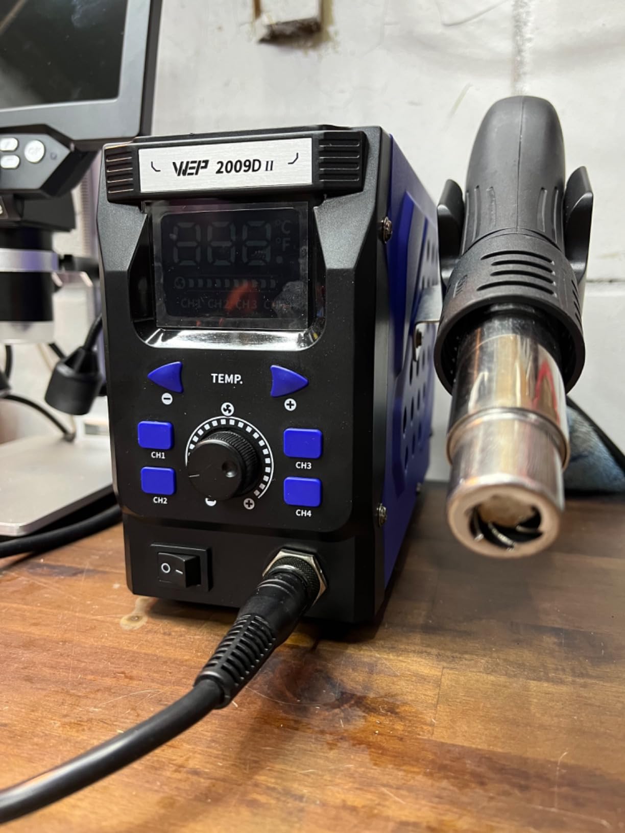 WEP 2009D-II Hot Air Soldering Station, Hot Air Rework Station with Detachable Soldering Heat Gun, 4 Preset Channels, Digital LED Display, Adjustable Temperature 212-896F, PID Temp Stabilization customer photo 1