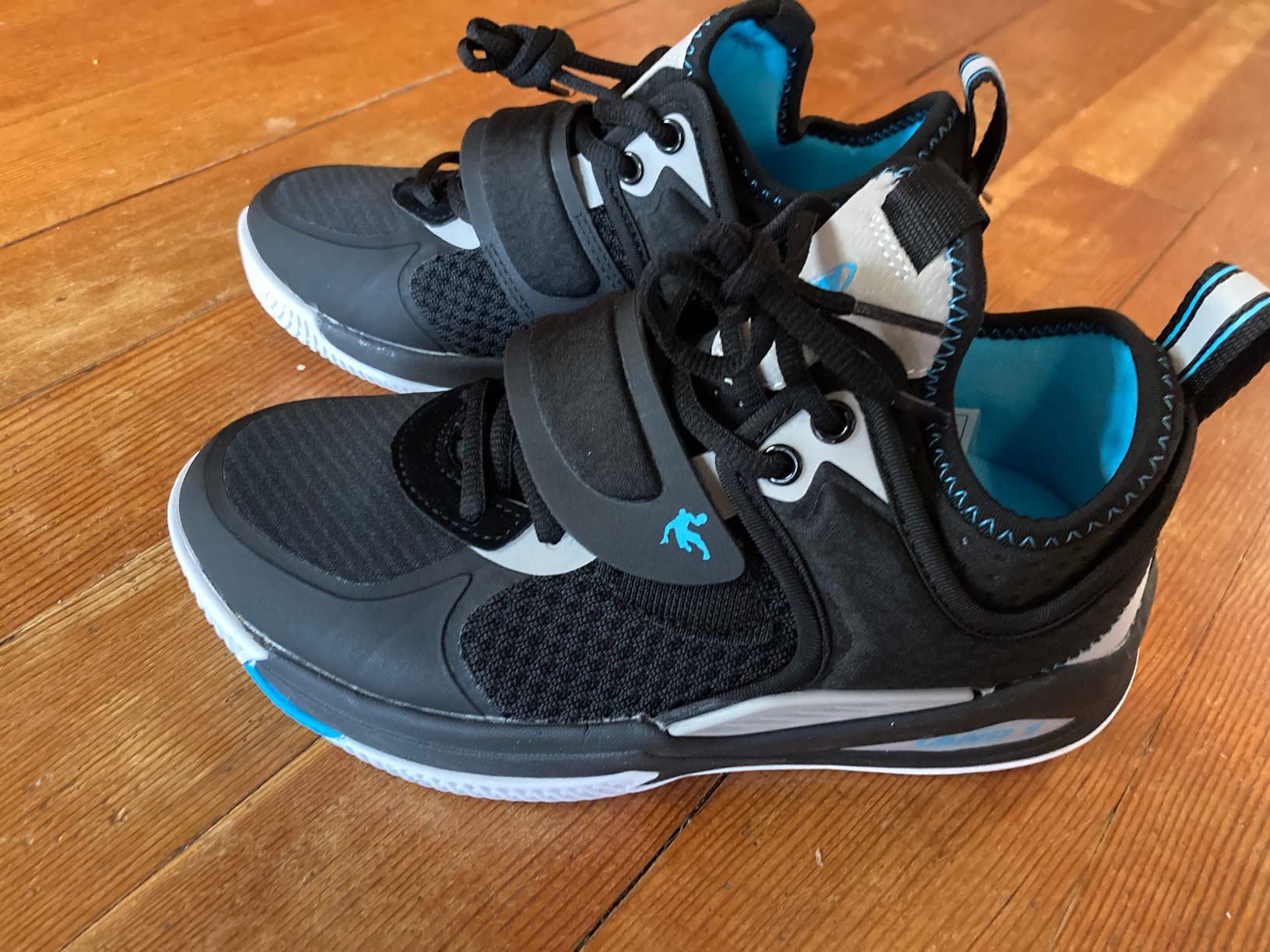 AND1 Scope Basketball Shoes for Boys and Girls customer photo 2