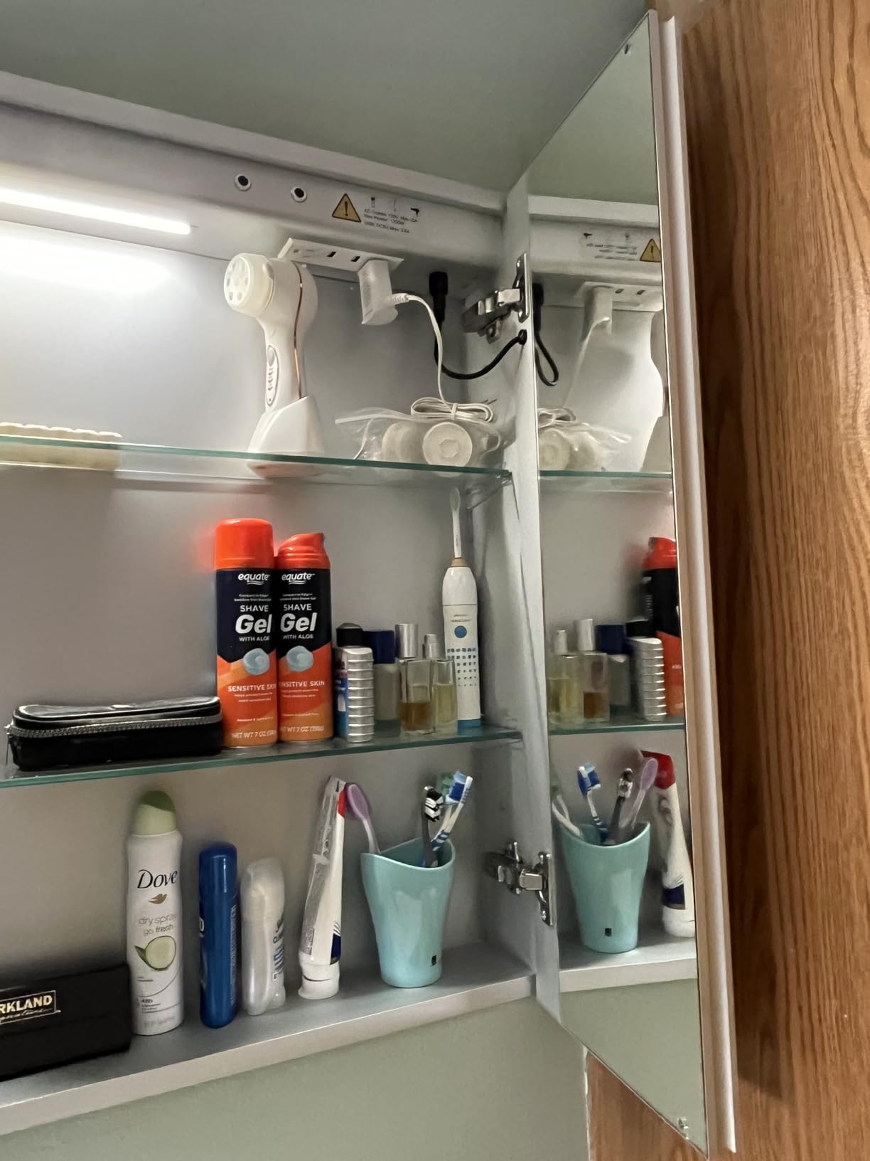 16x24 Inch Medicine Cabinet with Lights, Lighted Medicine Cabinet with Mirror, AL Alloy Frame, Hardwired, Recessed or Wall Mount, 3 Light Colors/Dimmable/Defog, 2 Outlets&USBs, 2 Shelves customer photo 1