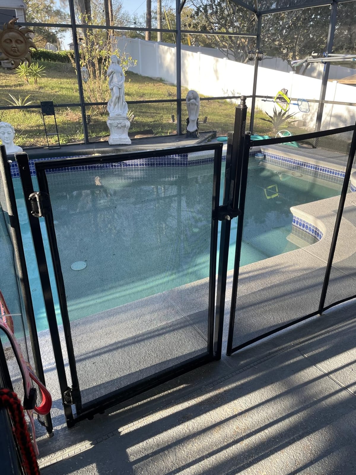 U-Safe 4-Ft Self-Closing Pool Fence Gate Kit, Black customer photo 2