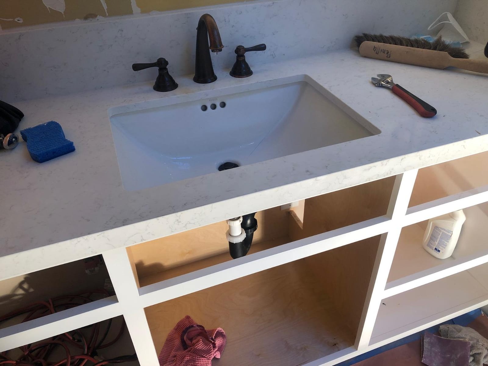KRAUS Elavo 21.125 in. Rectangular Porcelain Ceramic Undermount Bathroom Sink in White with Overflow Drain, KCU-242 customer photo 2