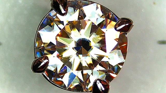 KRKC Moissanite Pendant Necklace for Women, 0.5CT/1CT/2CT/3CT/4CT Lab Created Diamond Solitaire Pendant, VVS1 Clarity D Color, Adjustable 14K White Gold Plated S925 Sterling Silver Chain, Jewelry Gift for Anniversary Valentines Christmas Day customer photo 1
