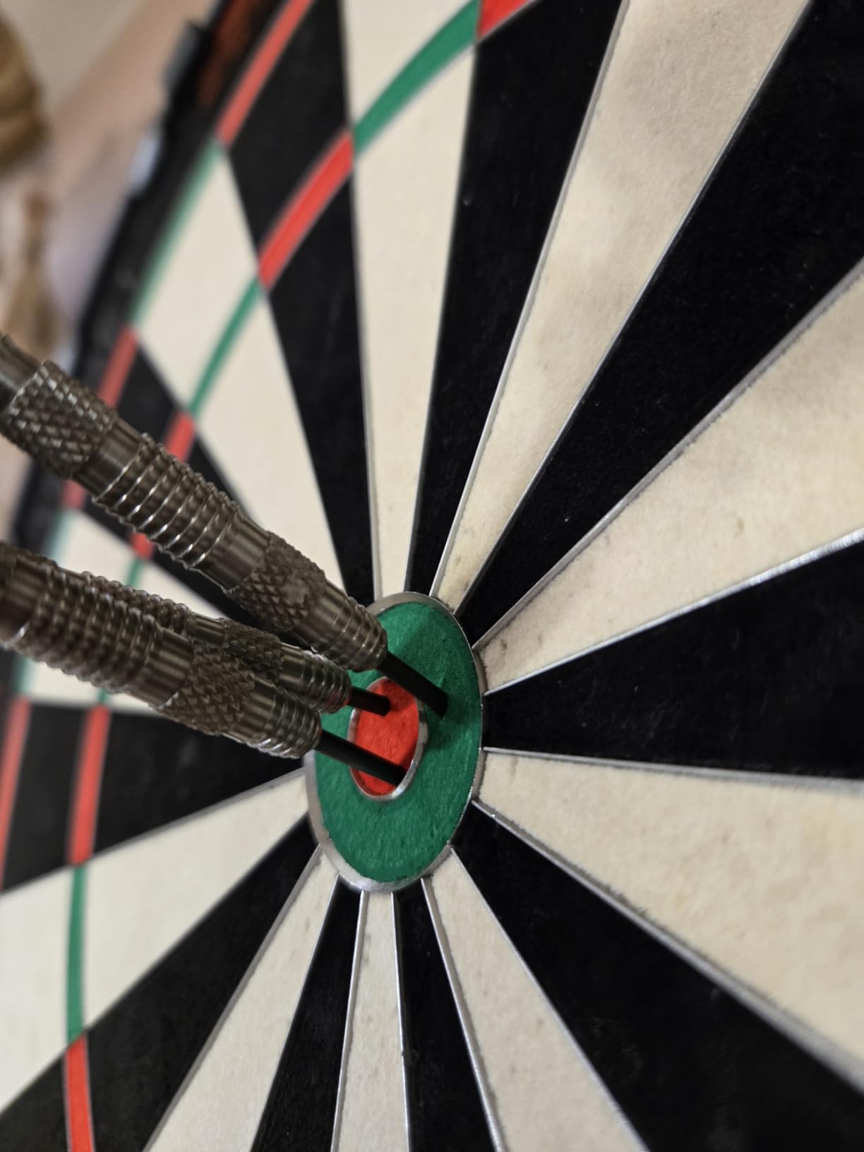 Target Darts TOR Dartboard, Steel Tip Dart Board customer photo 2