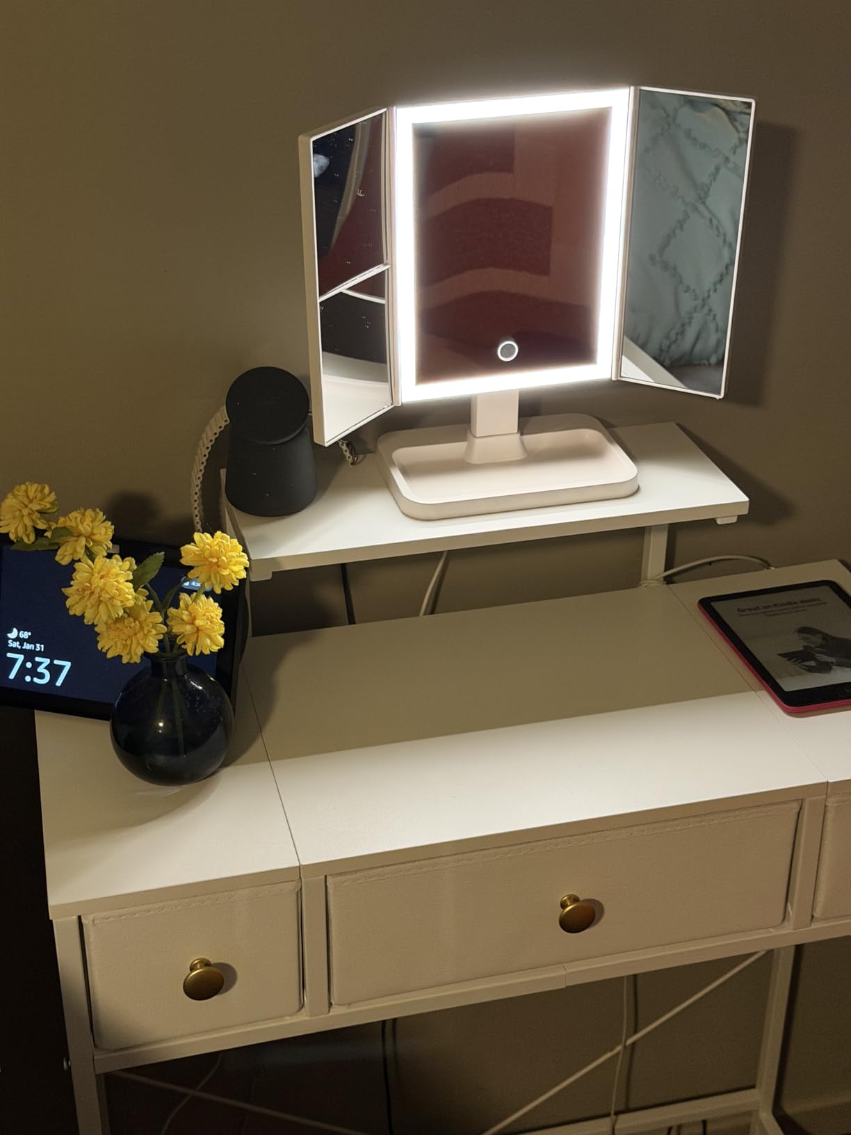 HIGDBFE Small Makeup Vanity Desk 27.5''W with Mirror and Lights, Vanity Desk with 3 Fabric Drawers and Height-Adjustable Stand, Vanity Table for Girls Gifts, Bedroom and Small Spaces, White customer photo 2